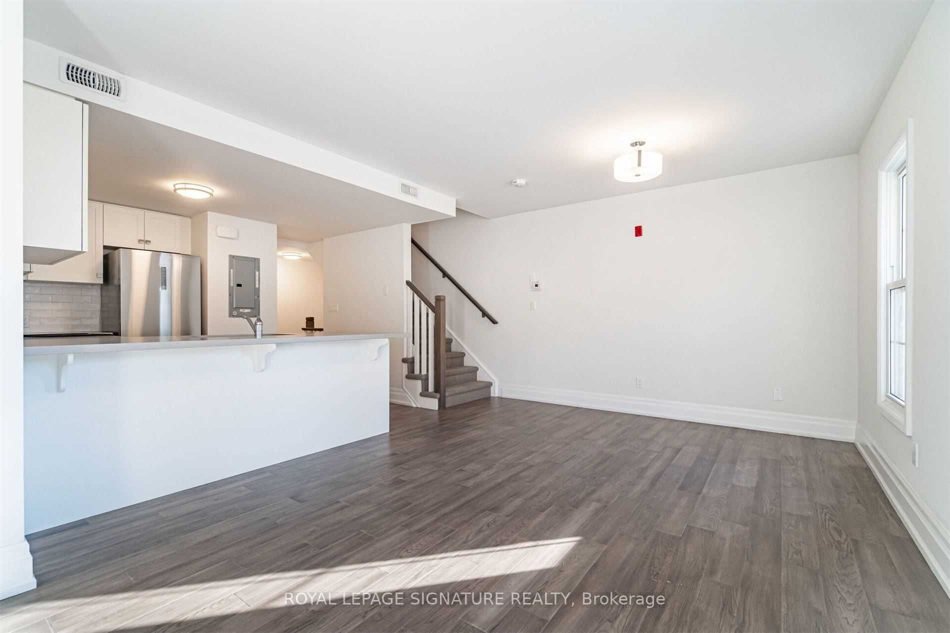 760 Lakeshore Road E 202 Property Photo 6
