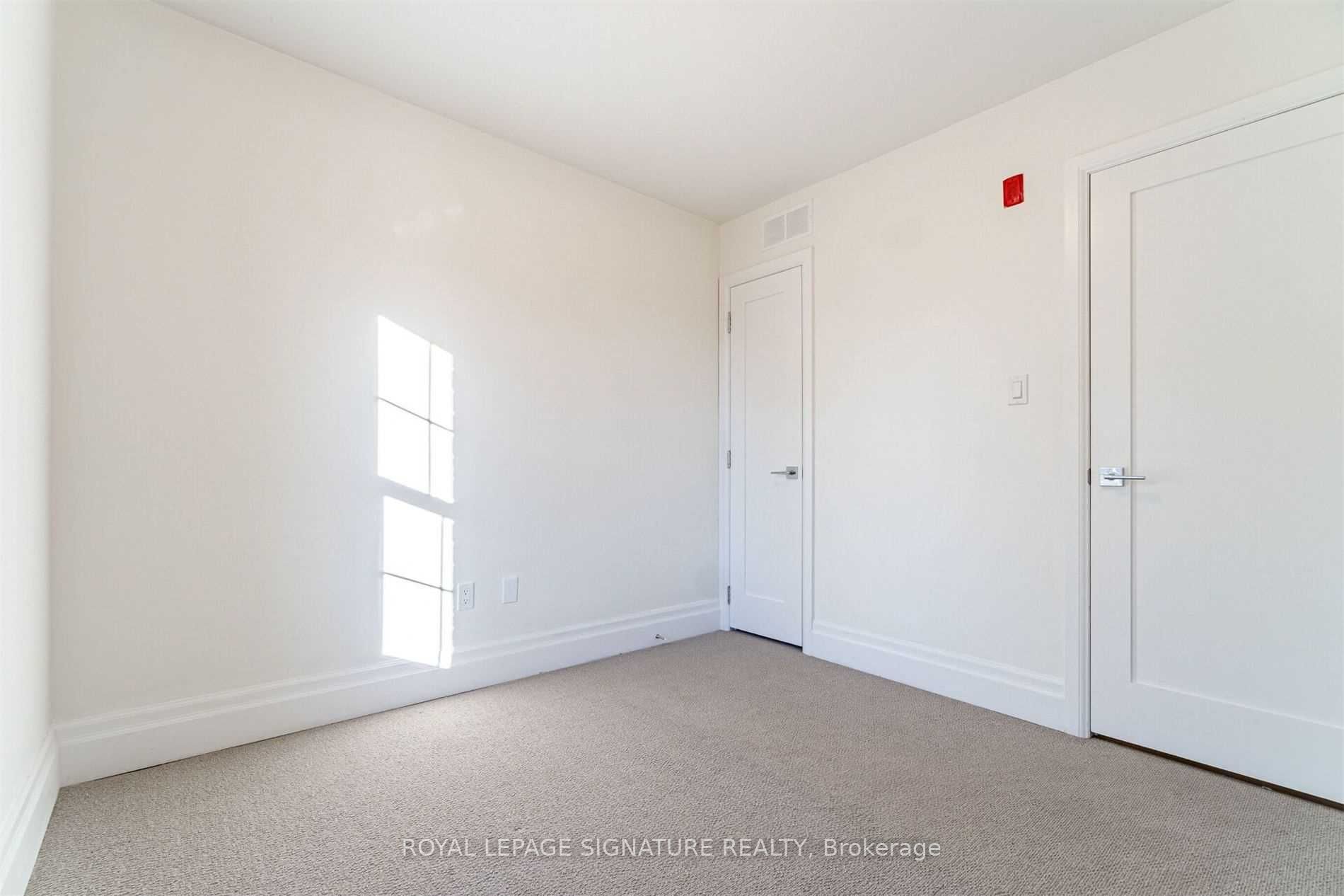 760 Lakeshore Road E 202 Property Photo 11