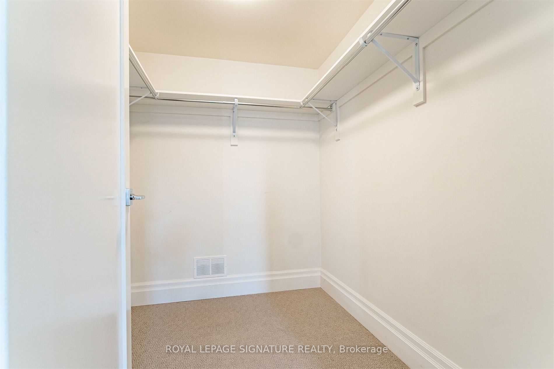 760 Lakeshore Road E 202 Property Photo 12