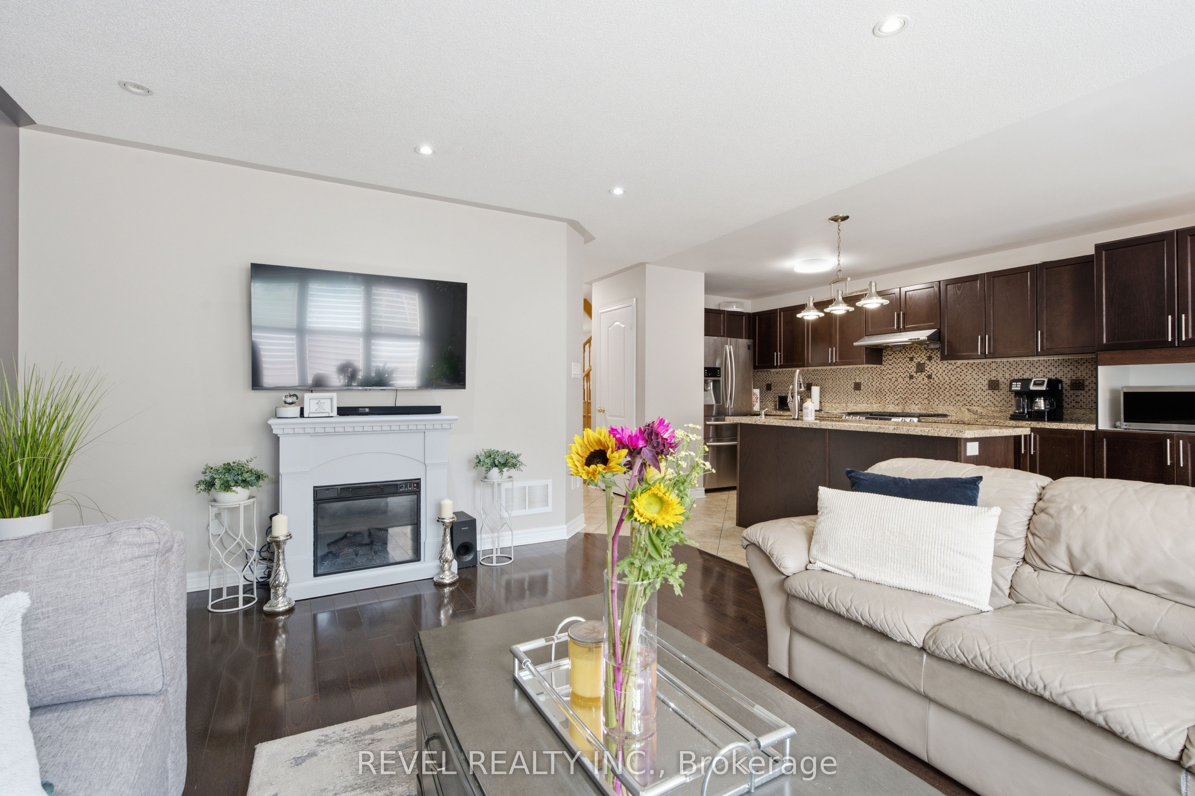 256 Giddings Crescent Property Photo 10