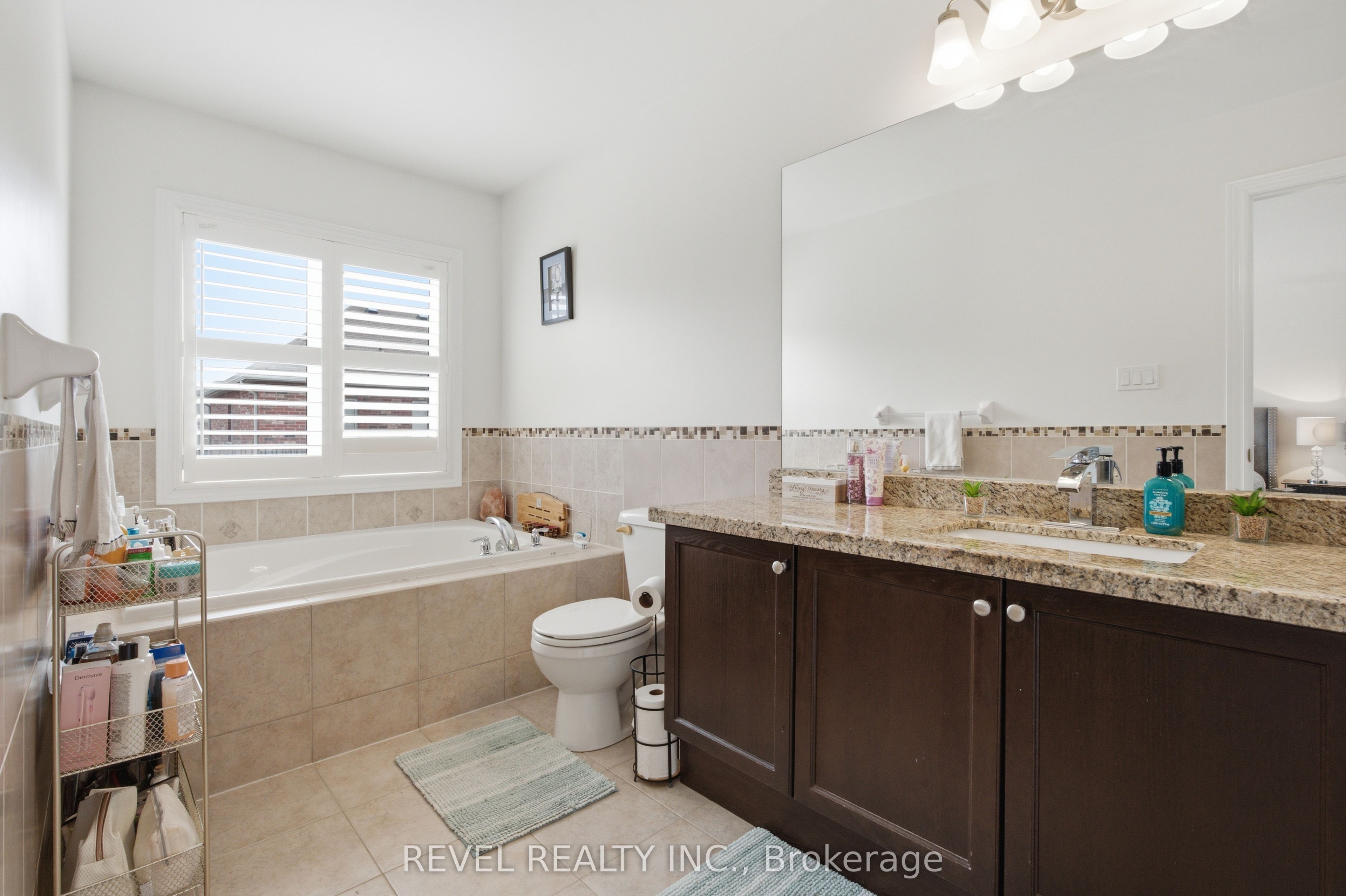 256 Giddings Crescent Property Photo 14