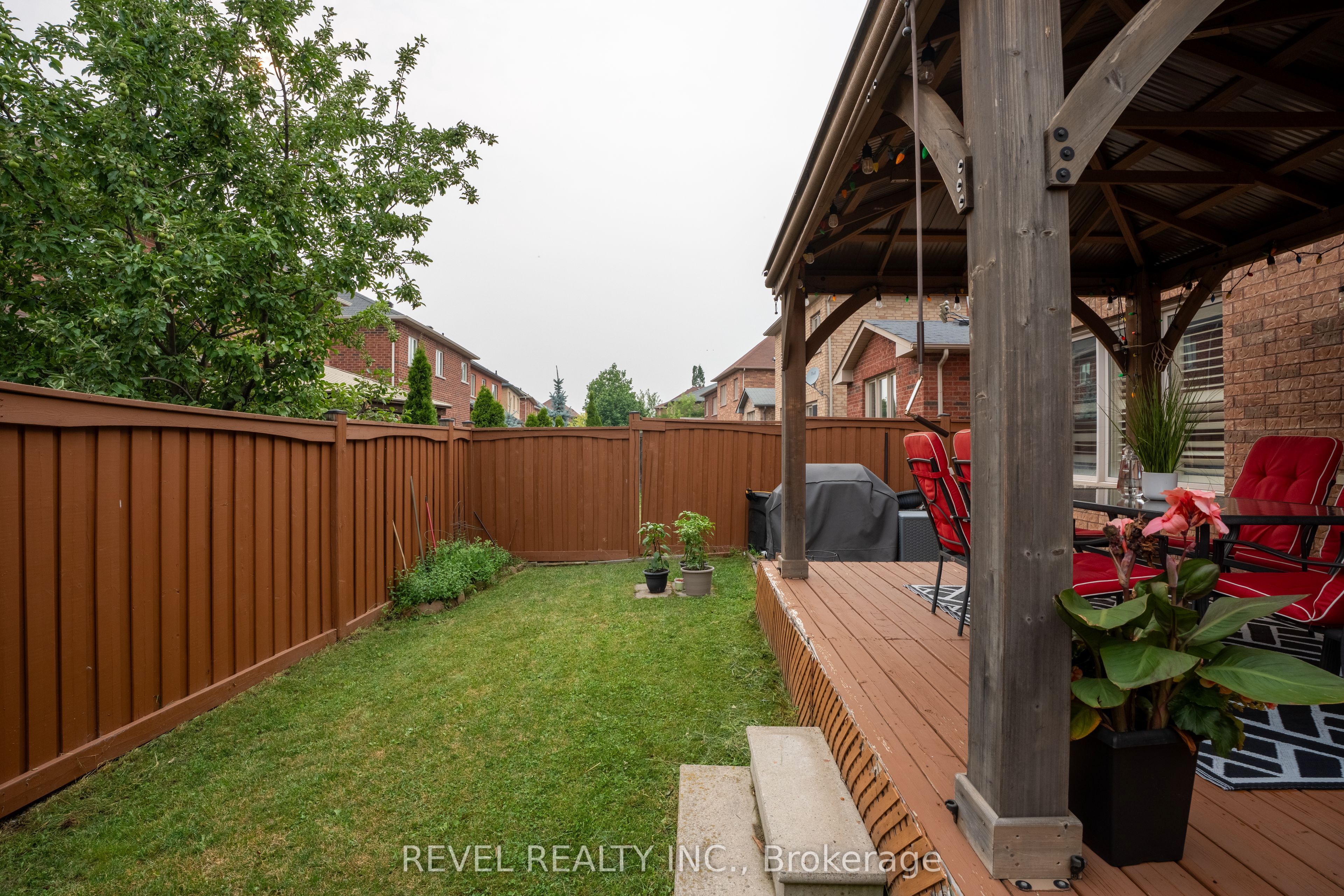 256 Giddings Crescent Property Photo 22