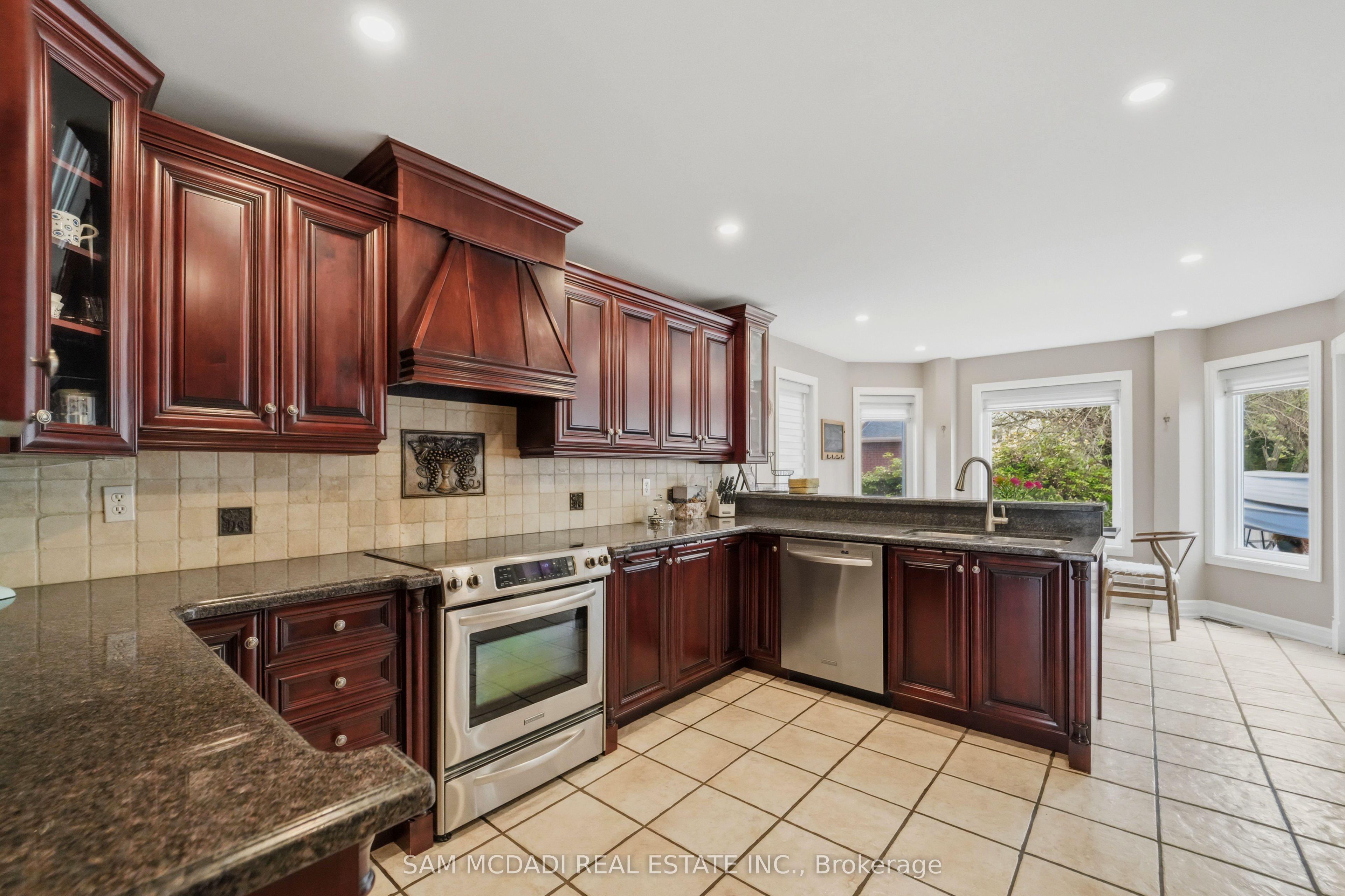 3605 Trelawny Circle Property Photo 8