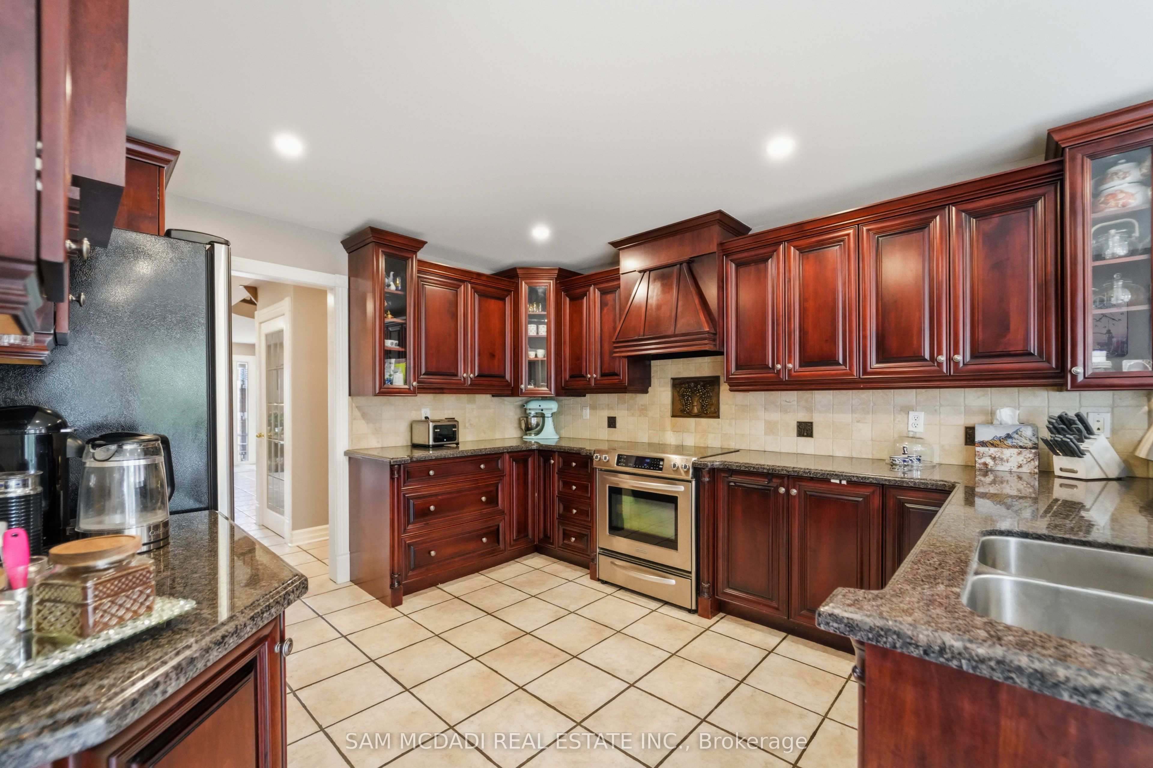 3605 Trelawny Circle Property Photo 11