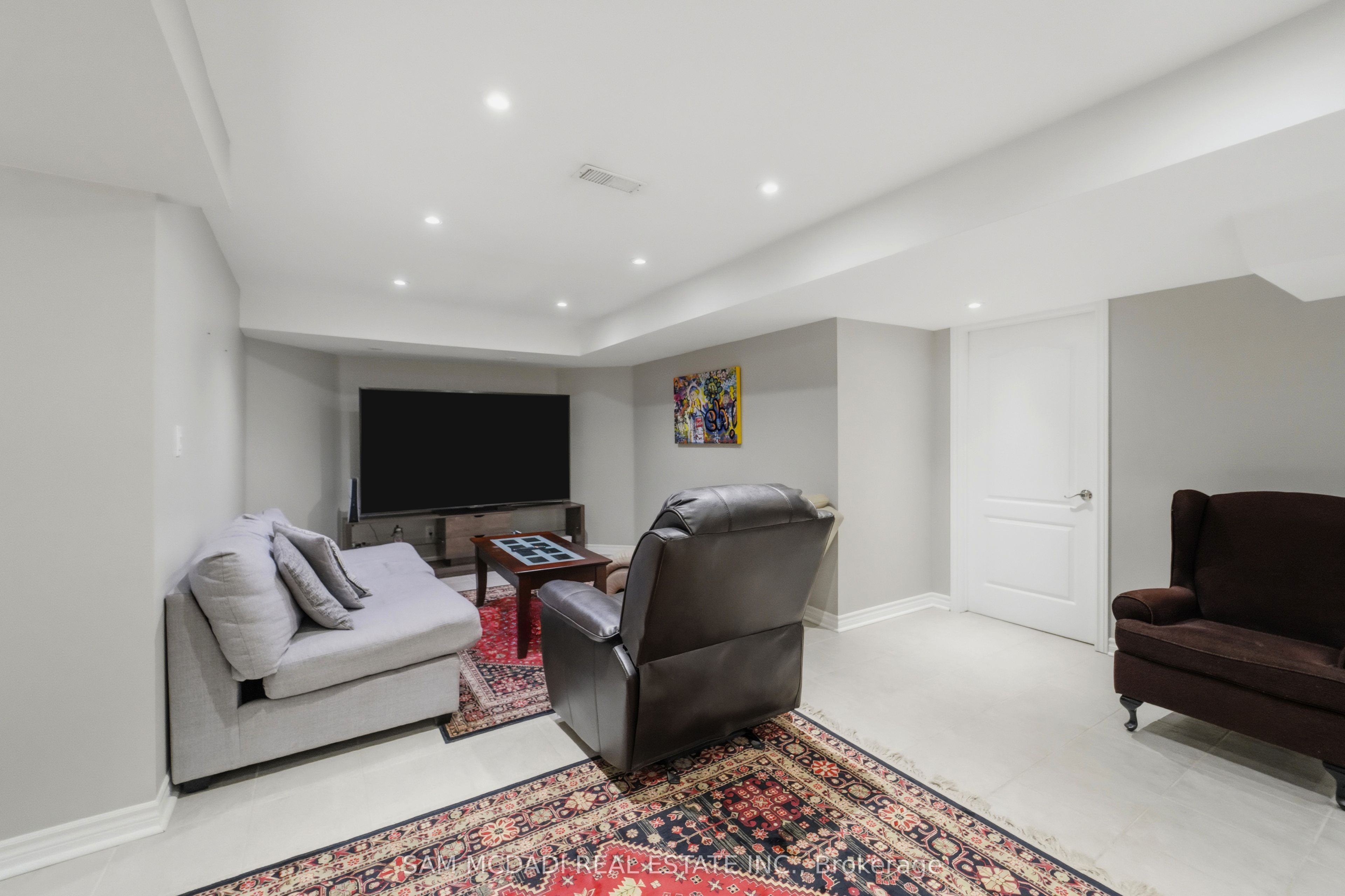 3605 Trelawny Circle Property Photo 32