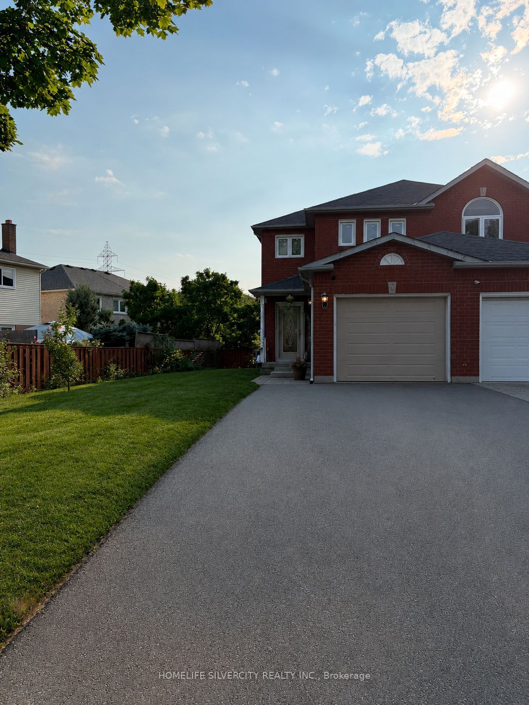 W13704036 Property Photo 1
