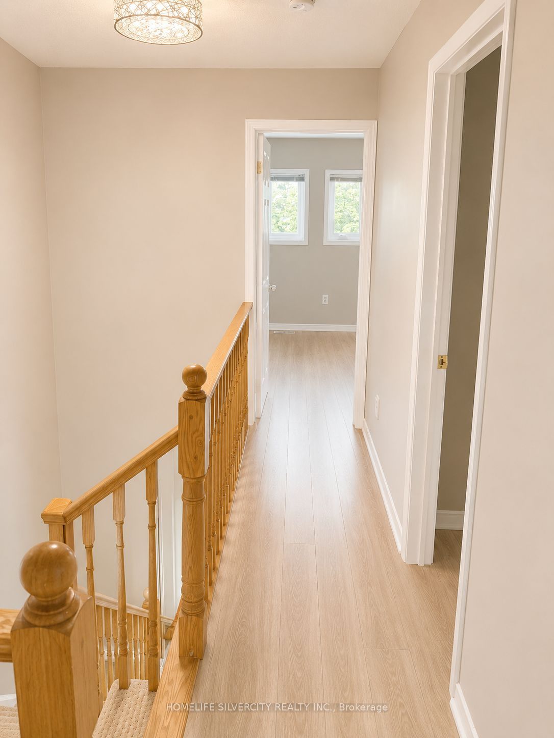 W13704036 Property Photo 17