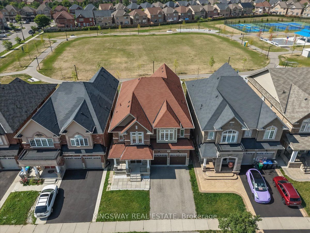 8 Monkton Circle Property Photo 2