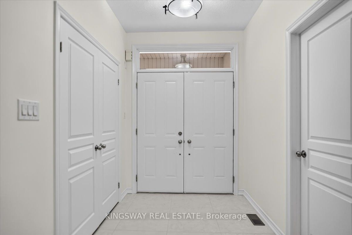 8 Monkton Circle Property Photo 3