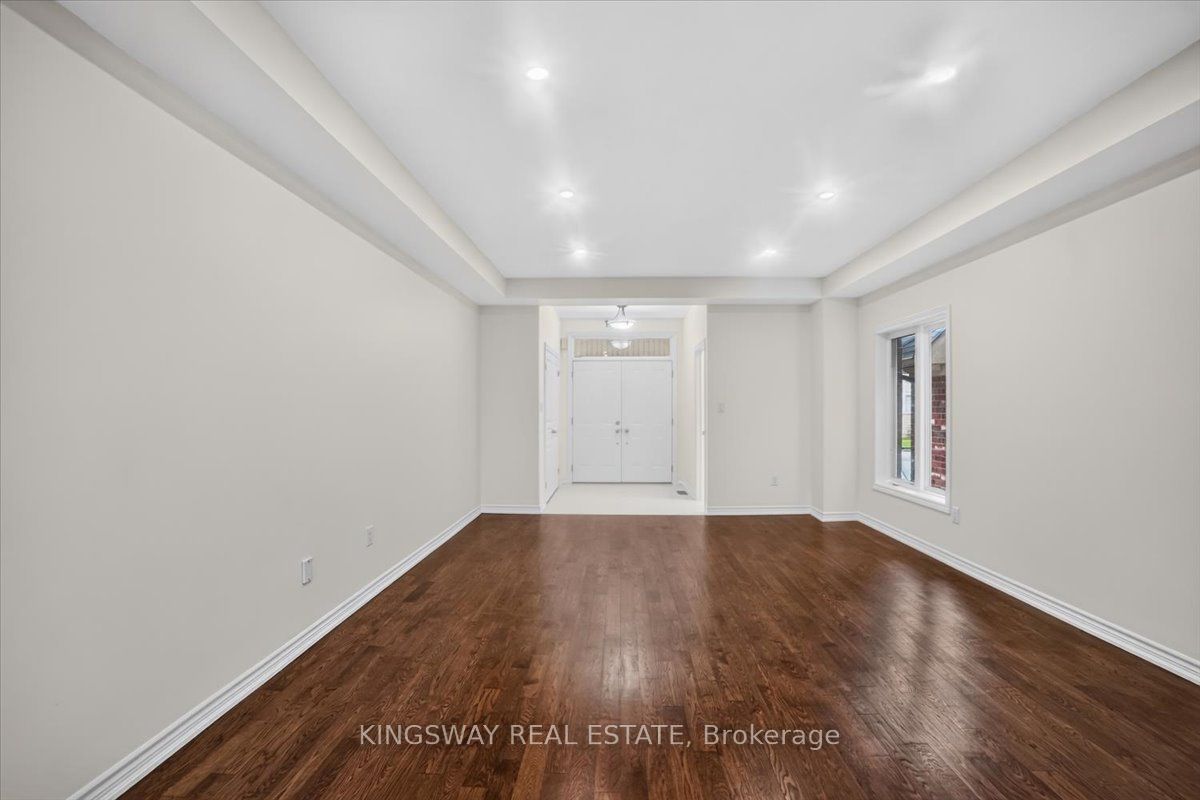 8 Monkton Circle Property Photo 4