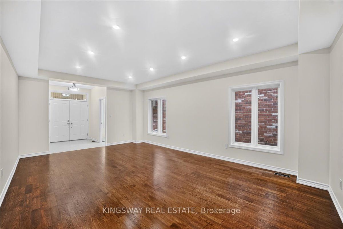 8 Monkton Circle Property Photo 6