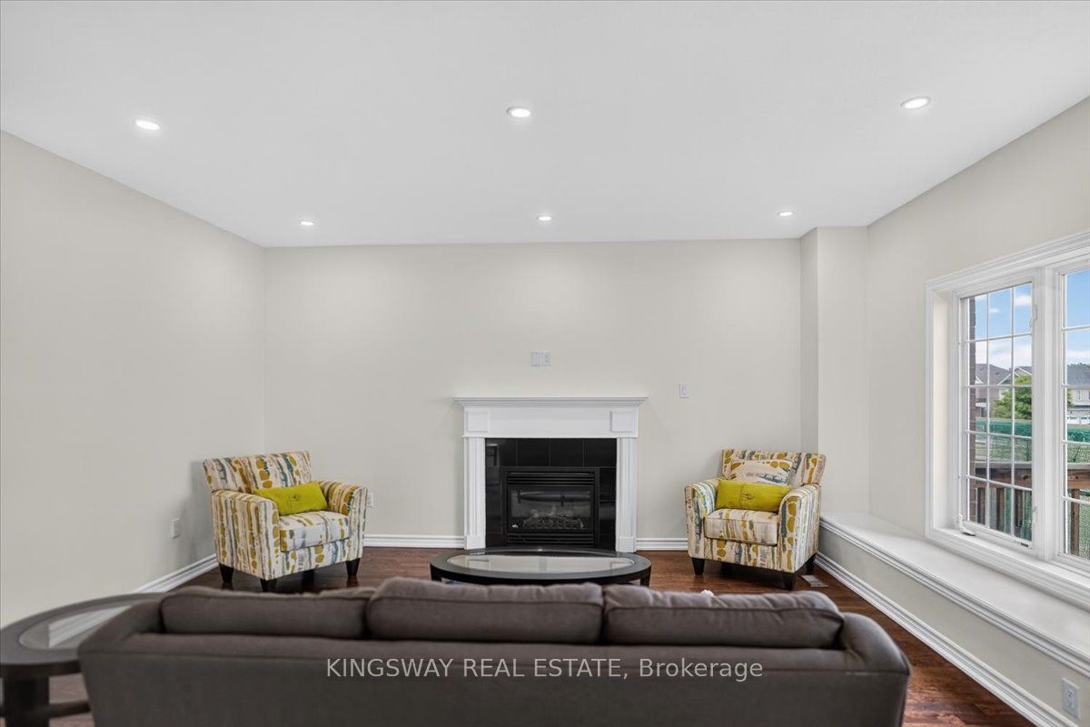 8 Monkton Circle Property Photo 9