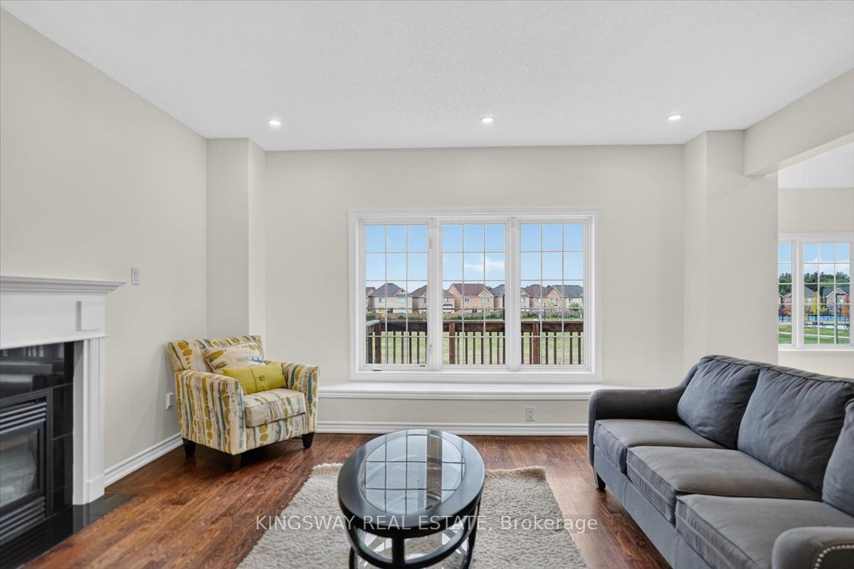 8 Monkton Circle Property Photo 11