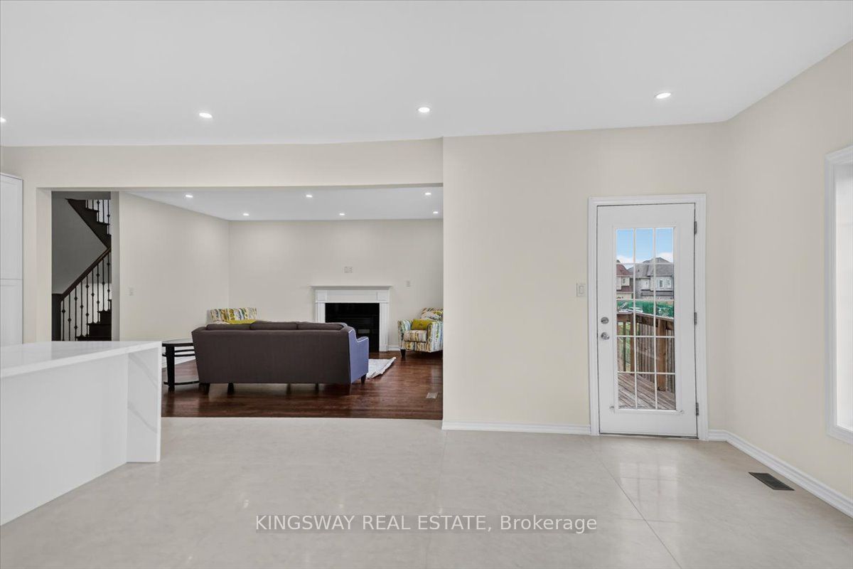8 Monkton Circle Property Photo 12