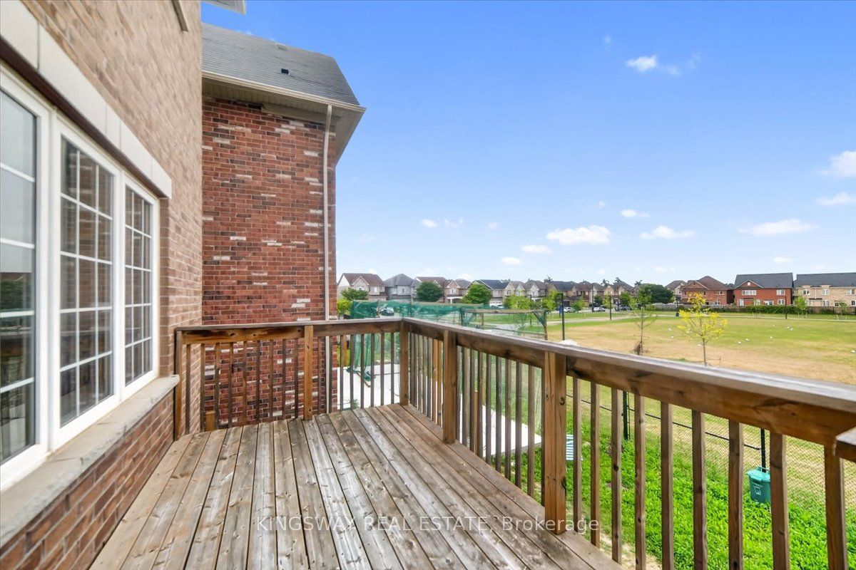 8 Monkton Circle Property Photo 18
