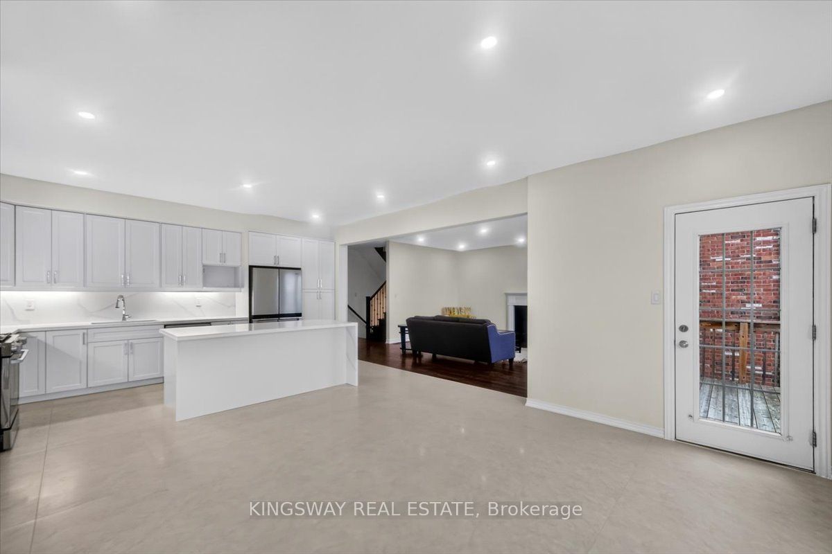 8 Monkton Circle Property Photo 20