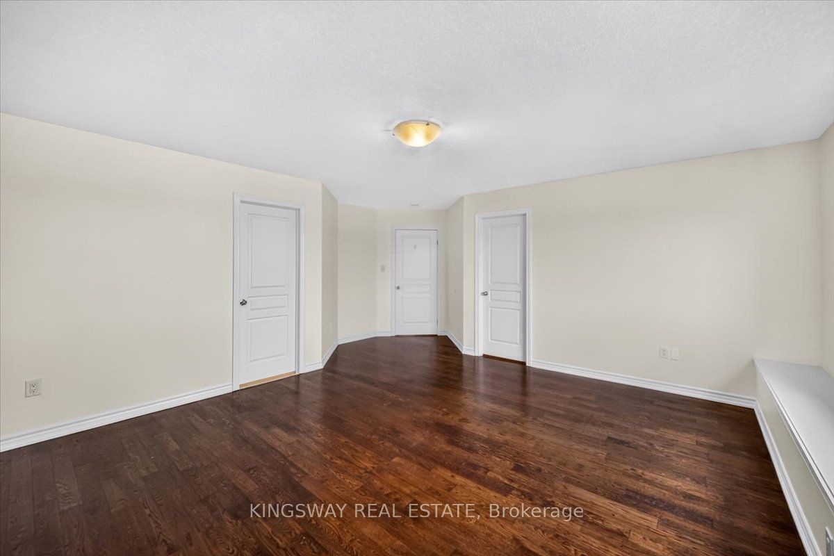 8 Monkton Circle Property Photo 24