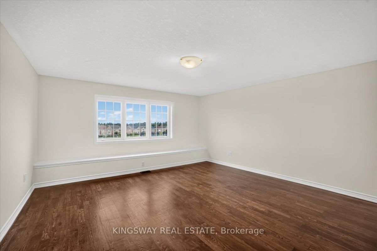8 Monkton Circle Property Photo 25