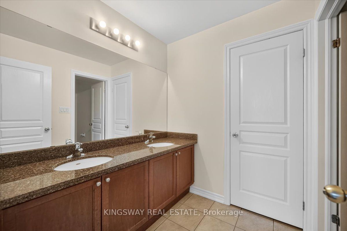 8 Monkton Circle Property Photo 30