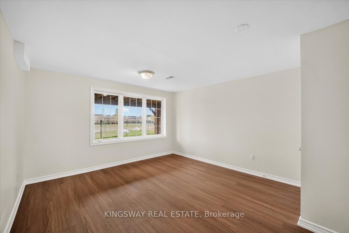 8 Monkton Circle Property Photo 33