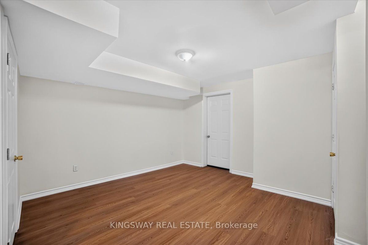 8 Monkton Circle Property Photo 37