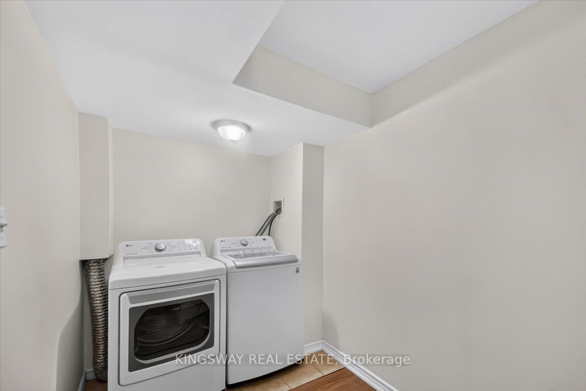 8 Monkton Circle Property Photo 40