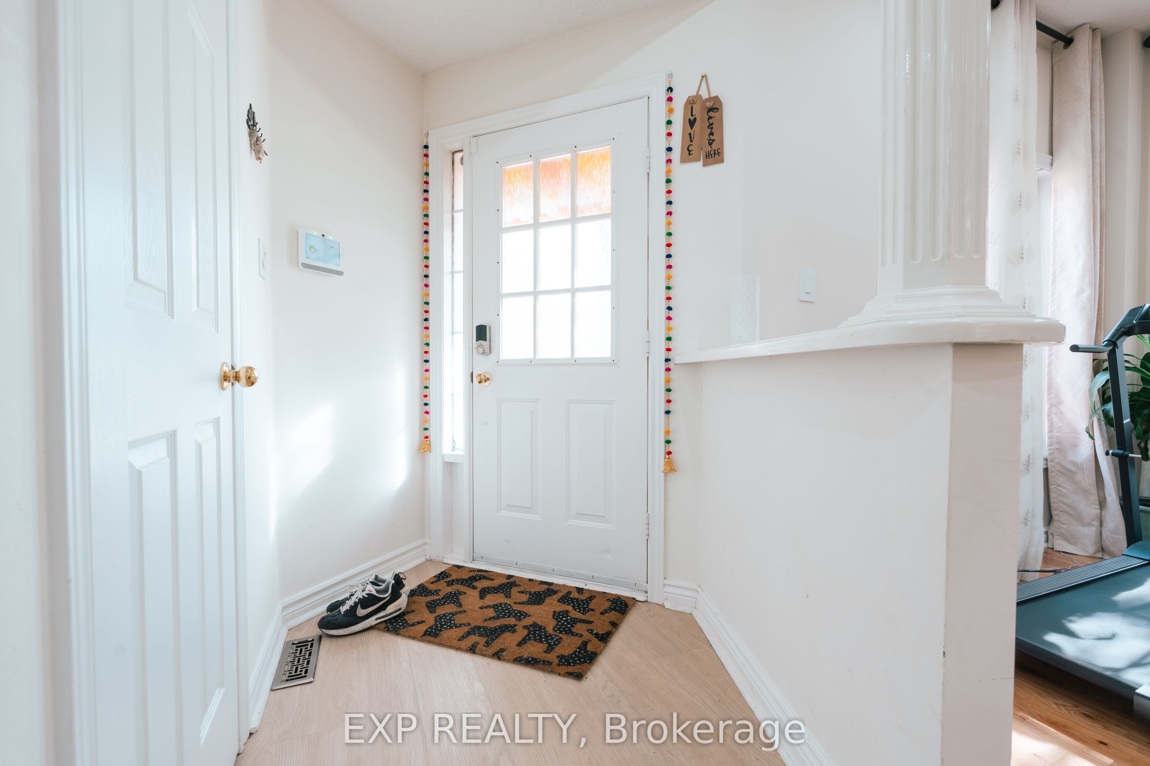 206 Drinkwater Road Upper Property Photo 16