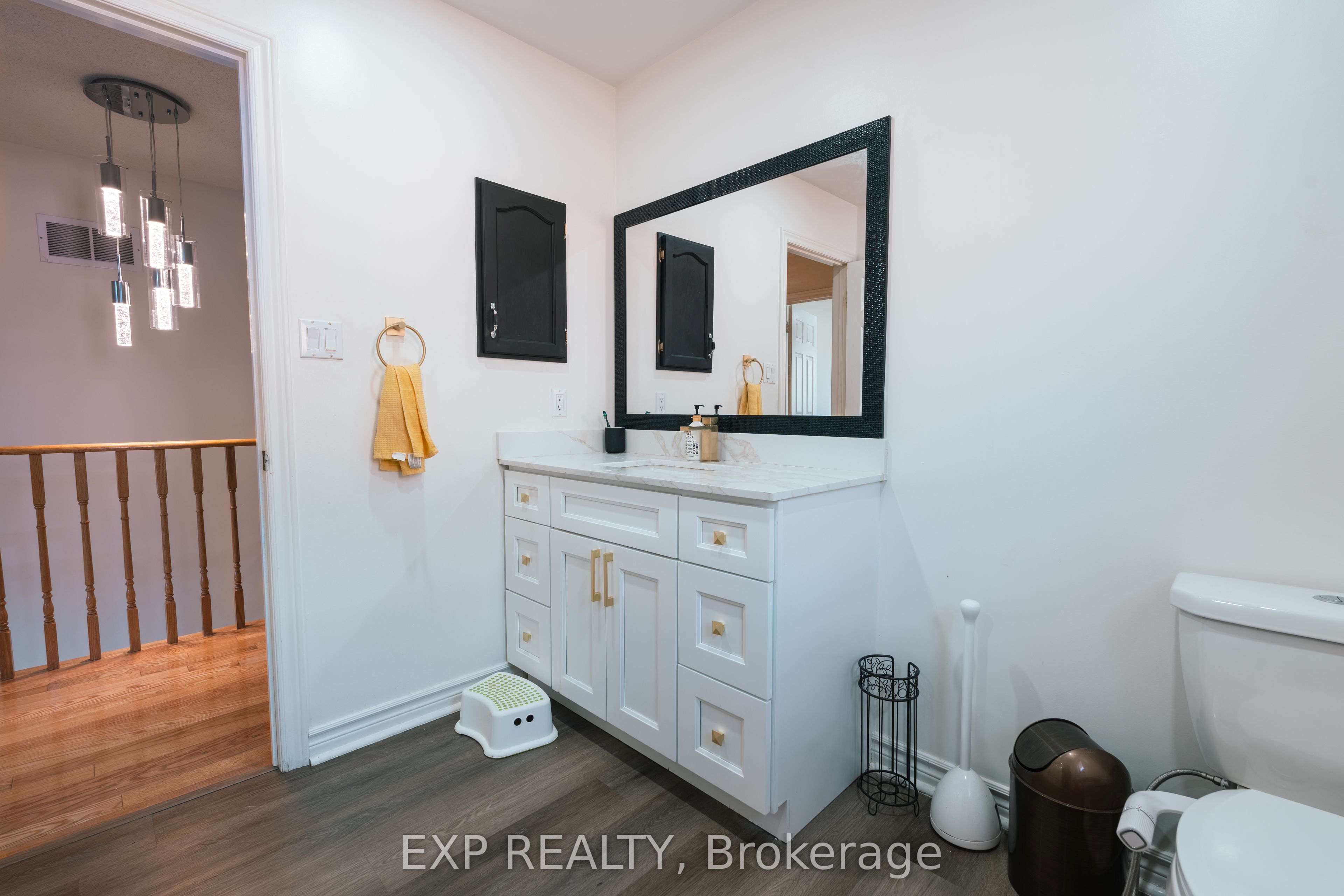 206 Drinkwater Road Upper Property Photo 37