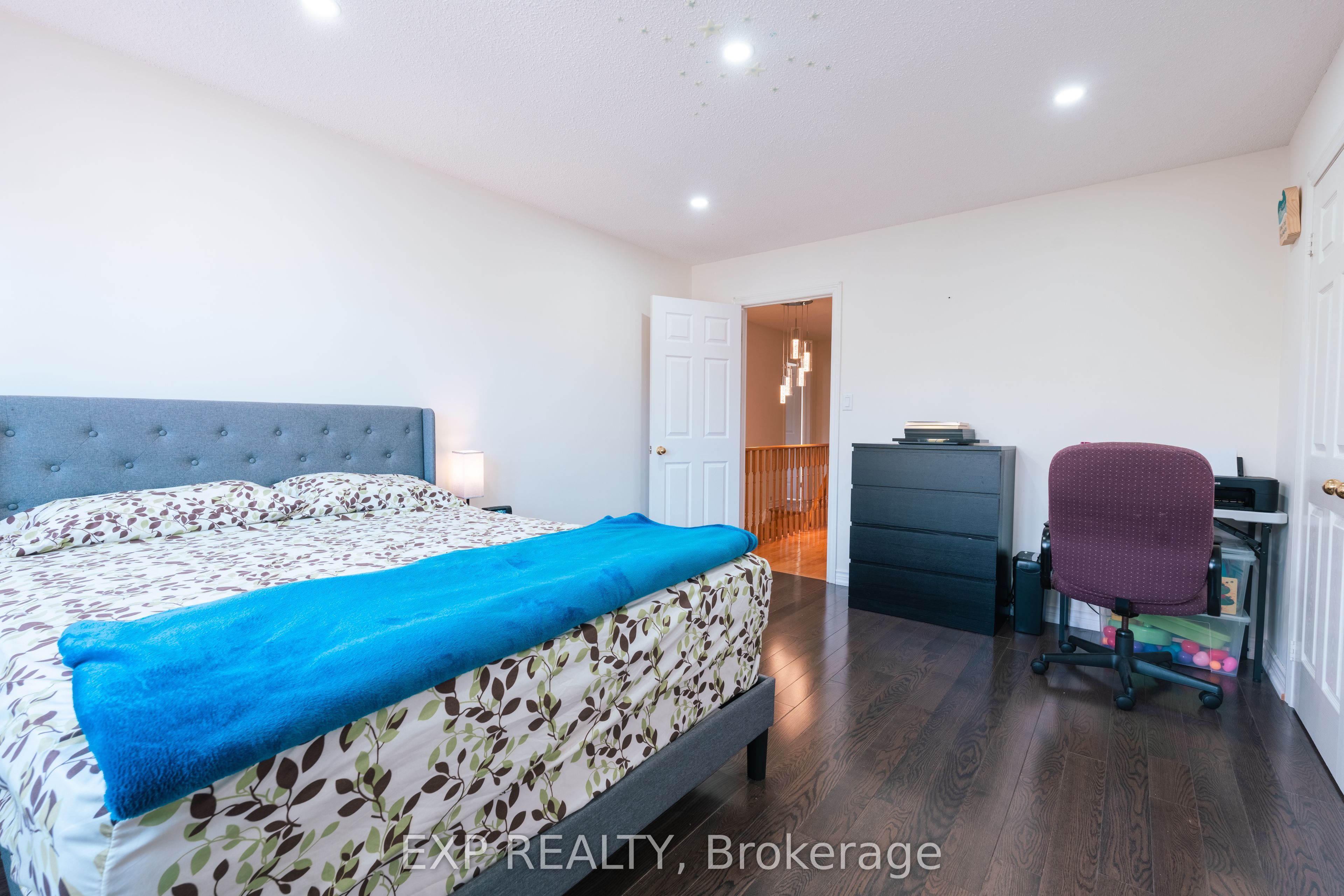 206 Drinkwater Road Upper Property Photo 42