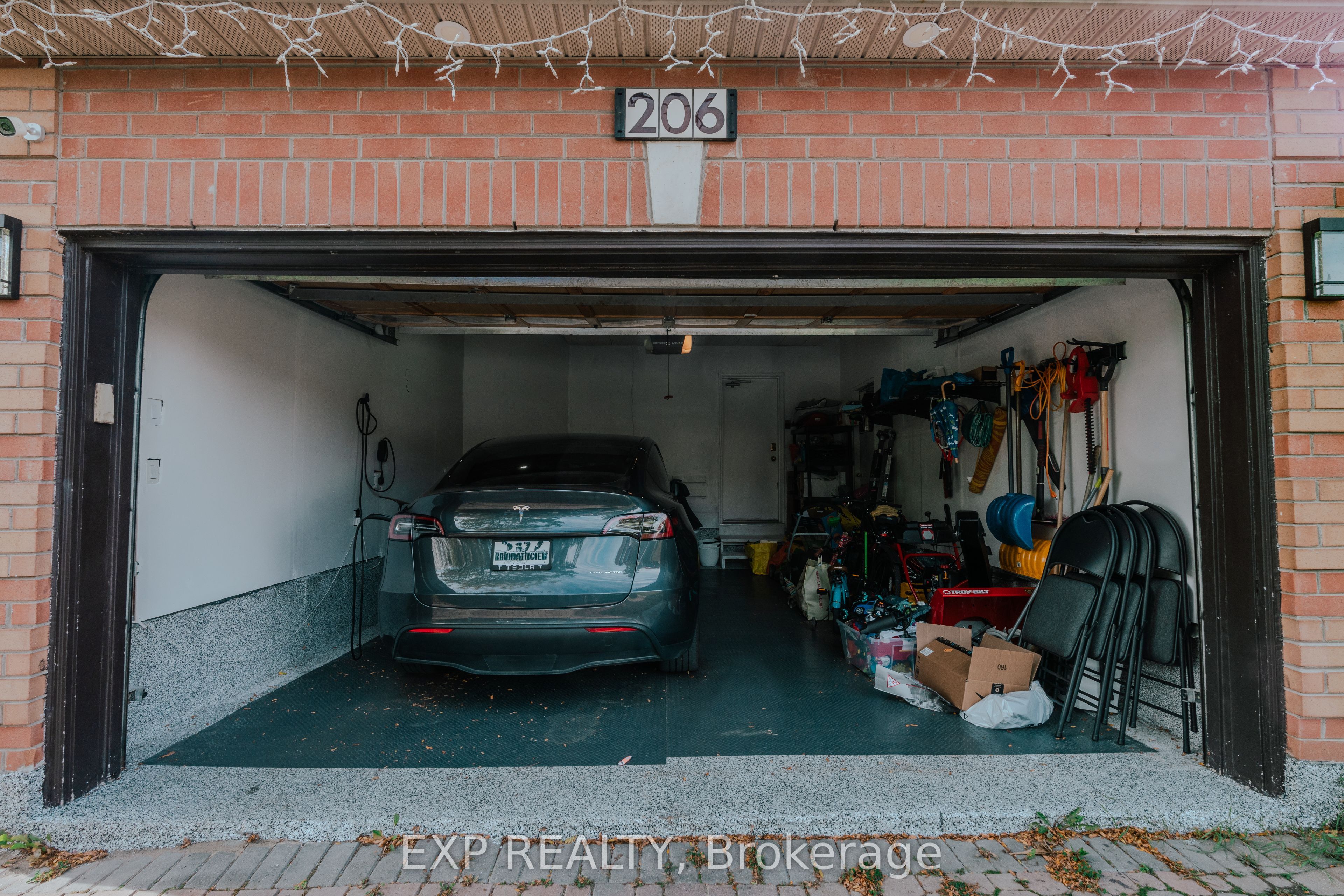 206 Drinkwater Road Upper Property Photo 49