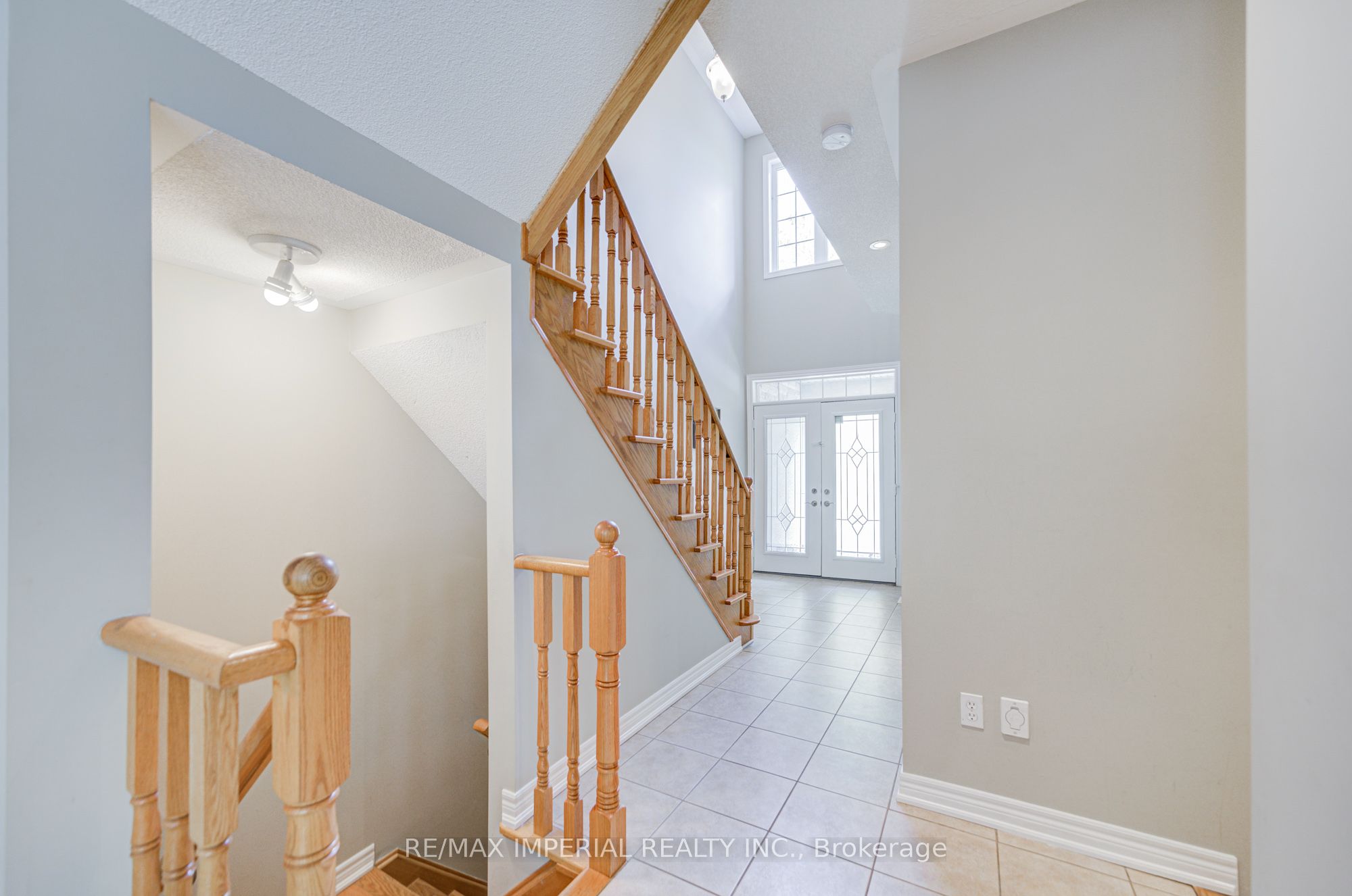 1233 Agram Drive Property Photo 5