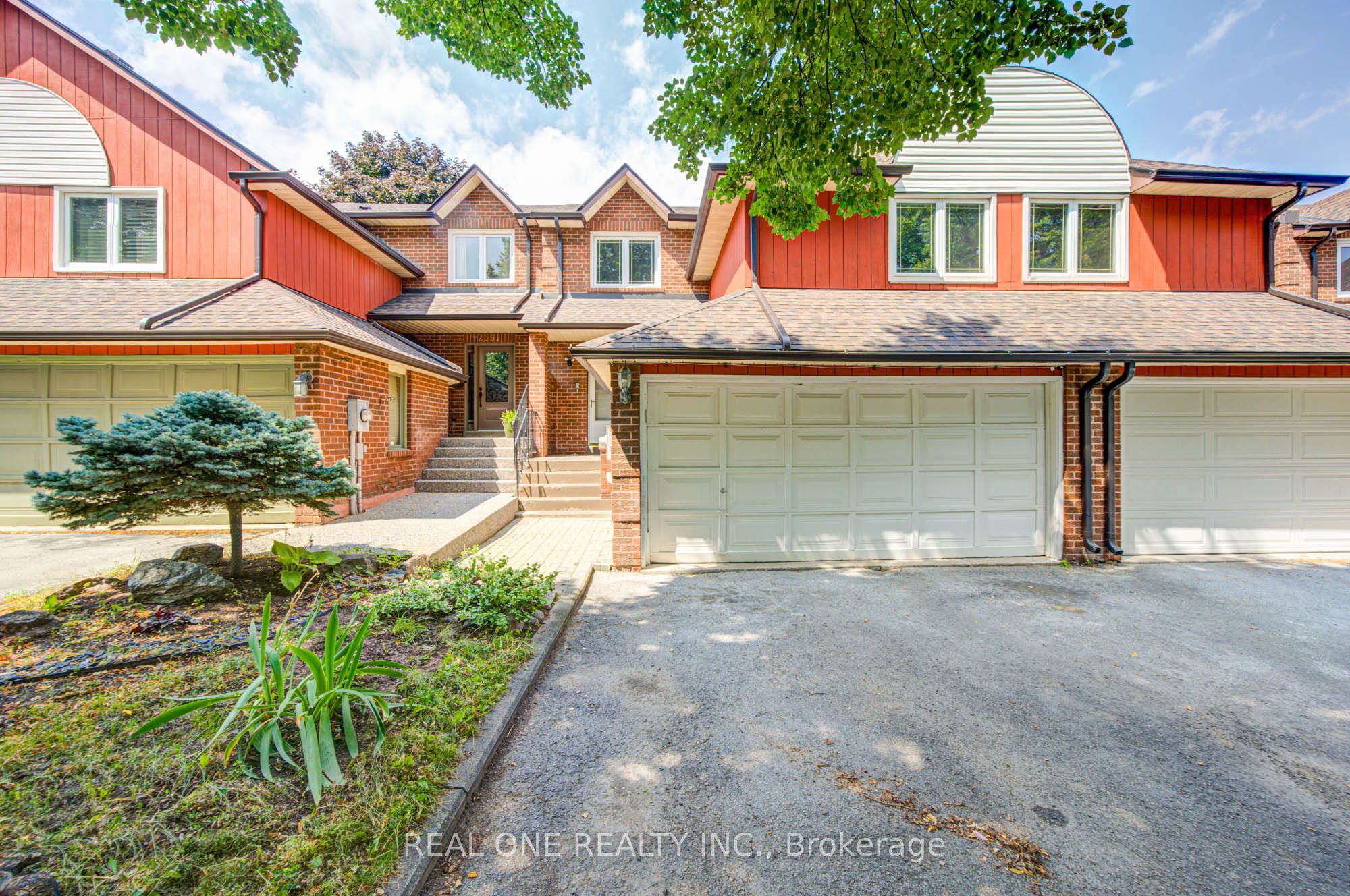 2593 Addingham Crescent