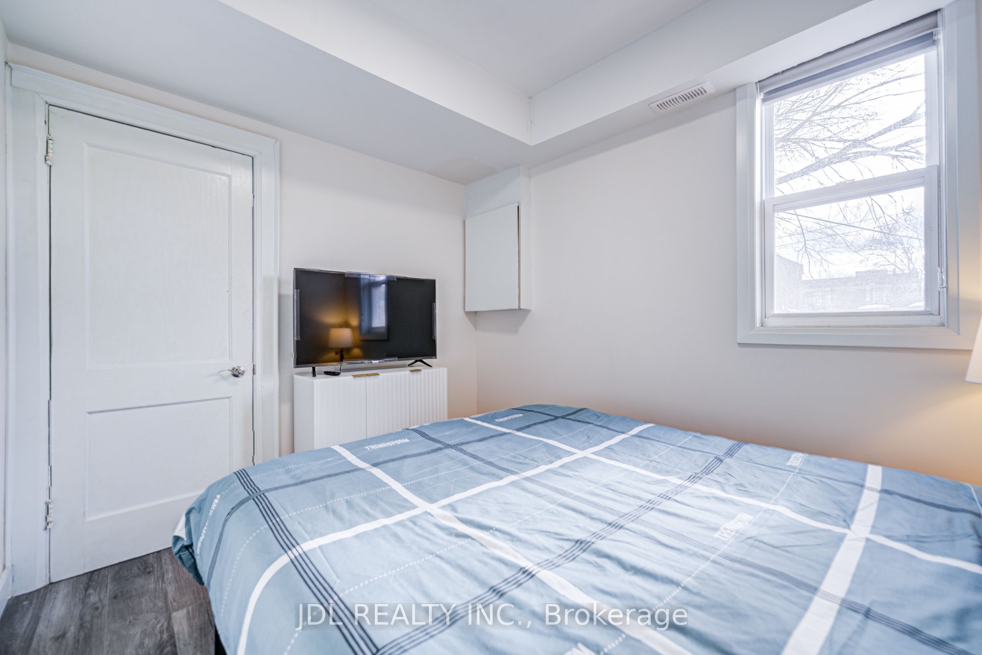 5 Sorauren Avenue 6 Property Photo 12