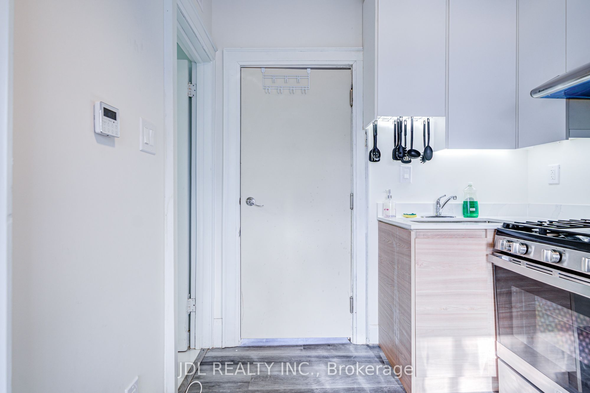 5 Sorauren Avenue 6 Property Photo 13