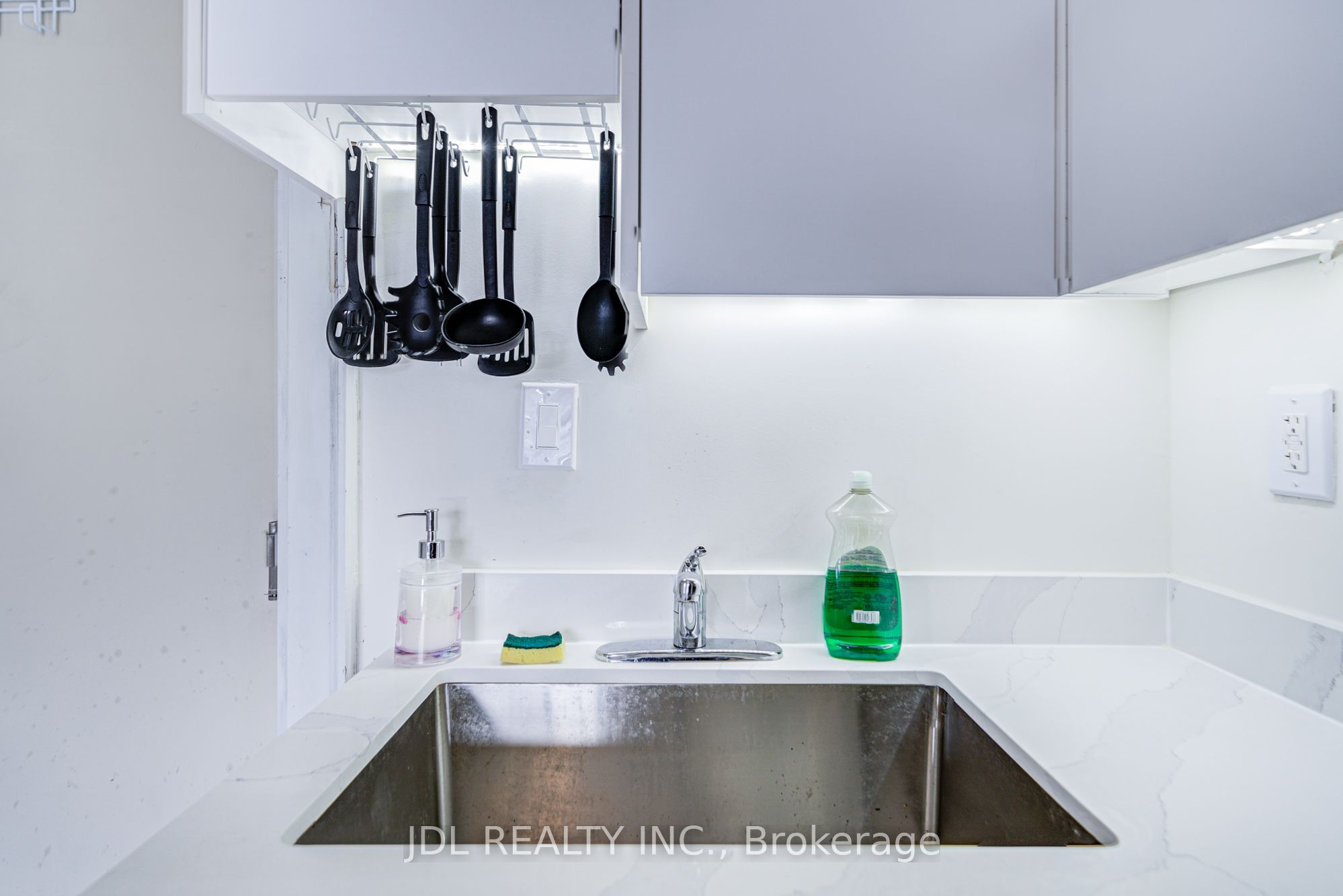5 Sorauren Avenue 6 Property Photo 17