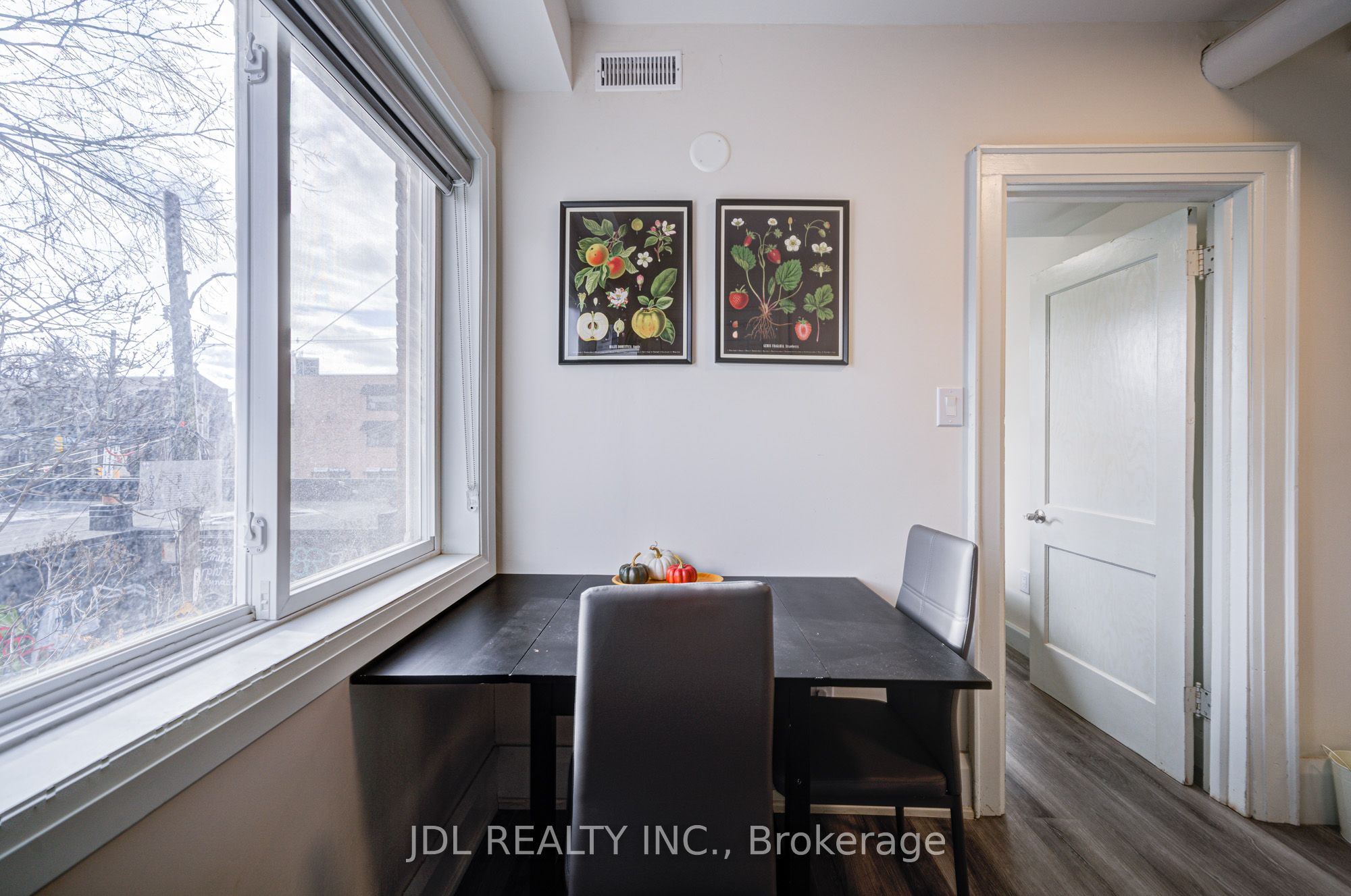 5 Sorauren Avenue 6 Property Photo 22