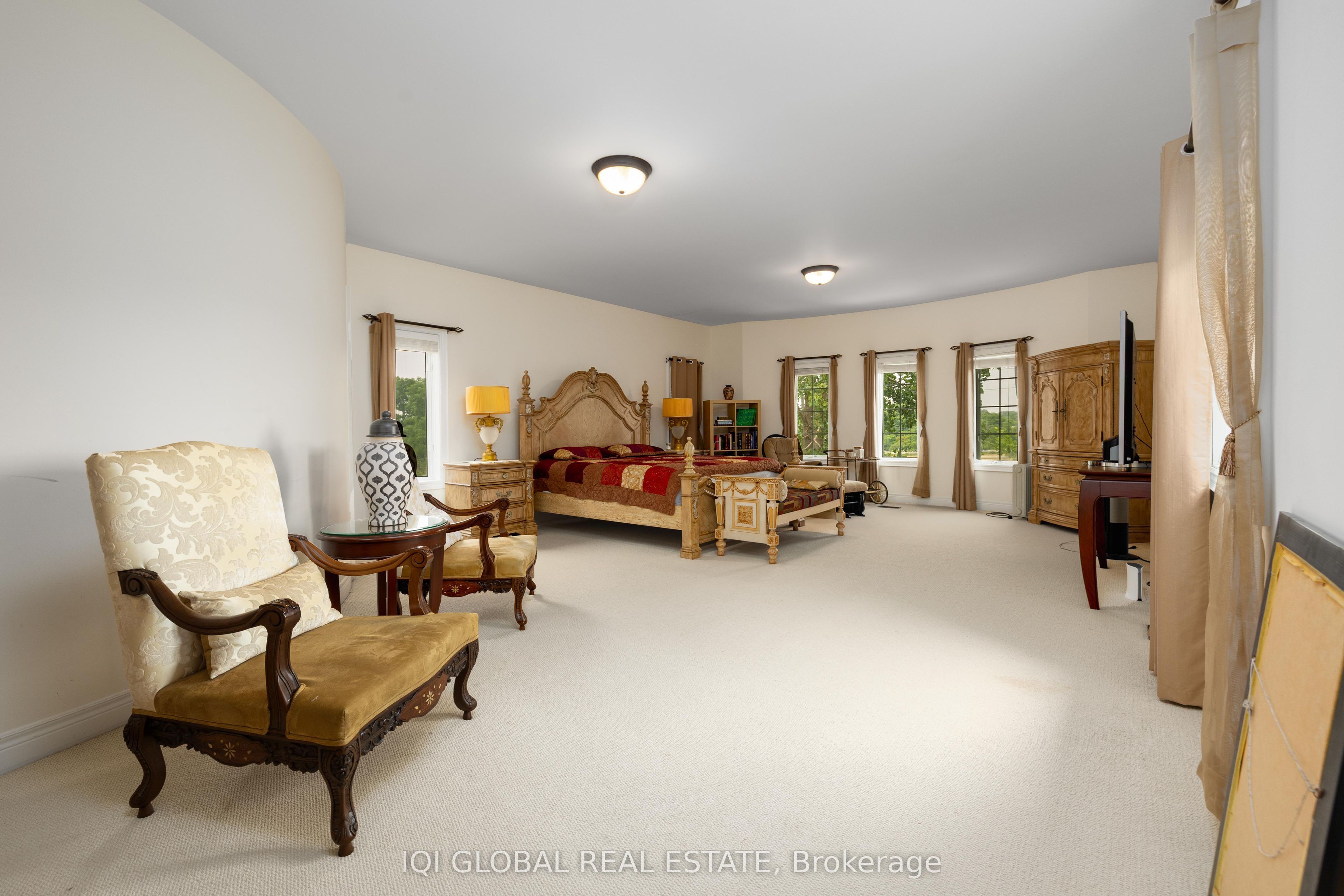 2395 Lyndhurst Drive Property Photo 40