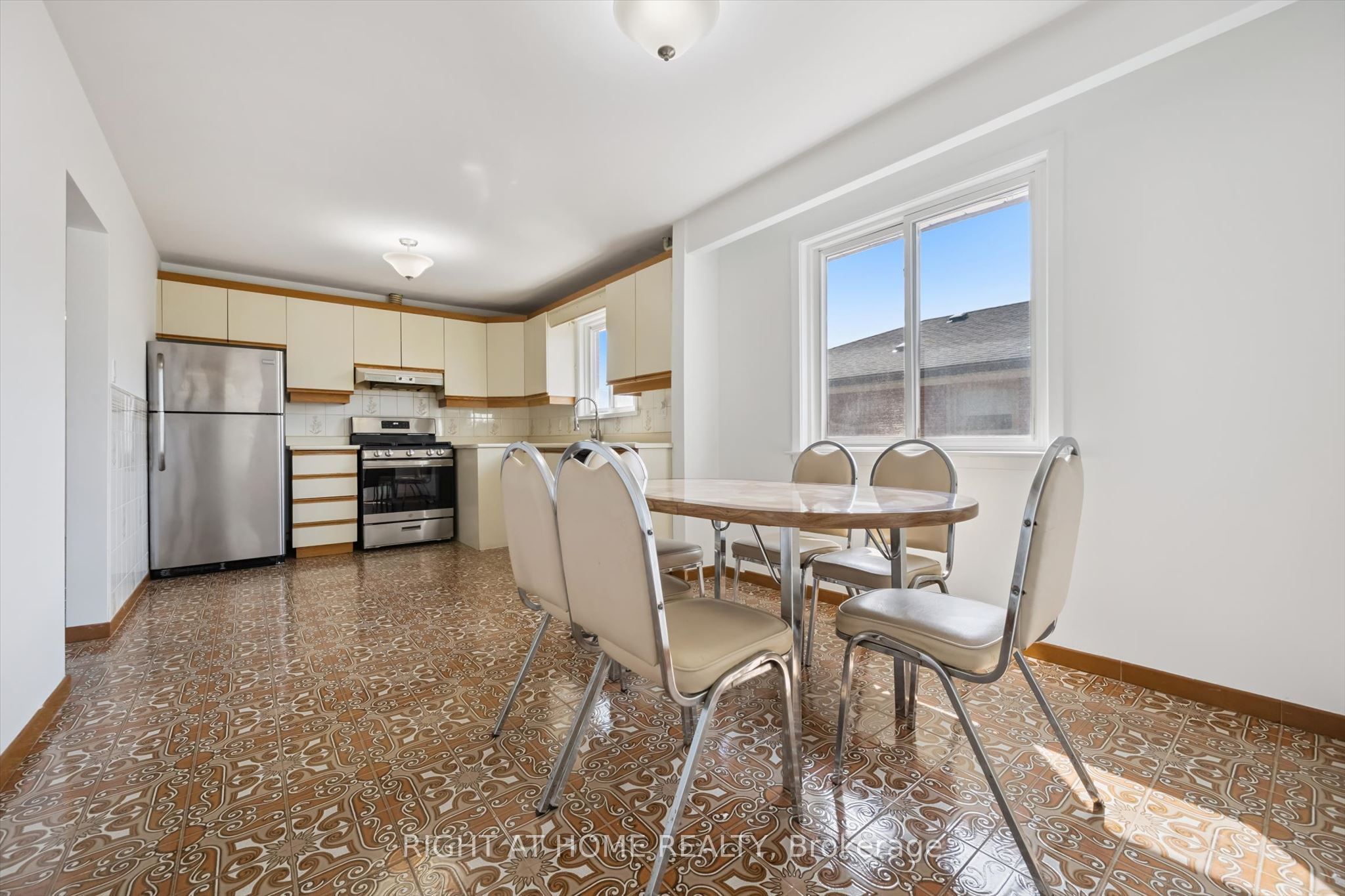 27 Jocada Road Property Photo 10