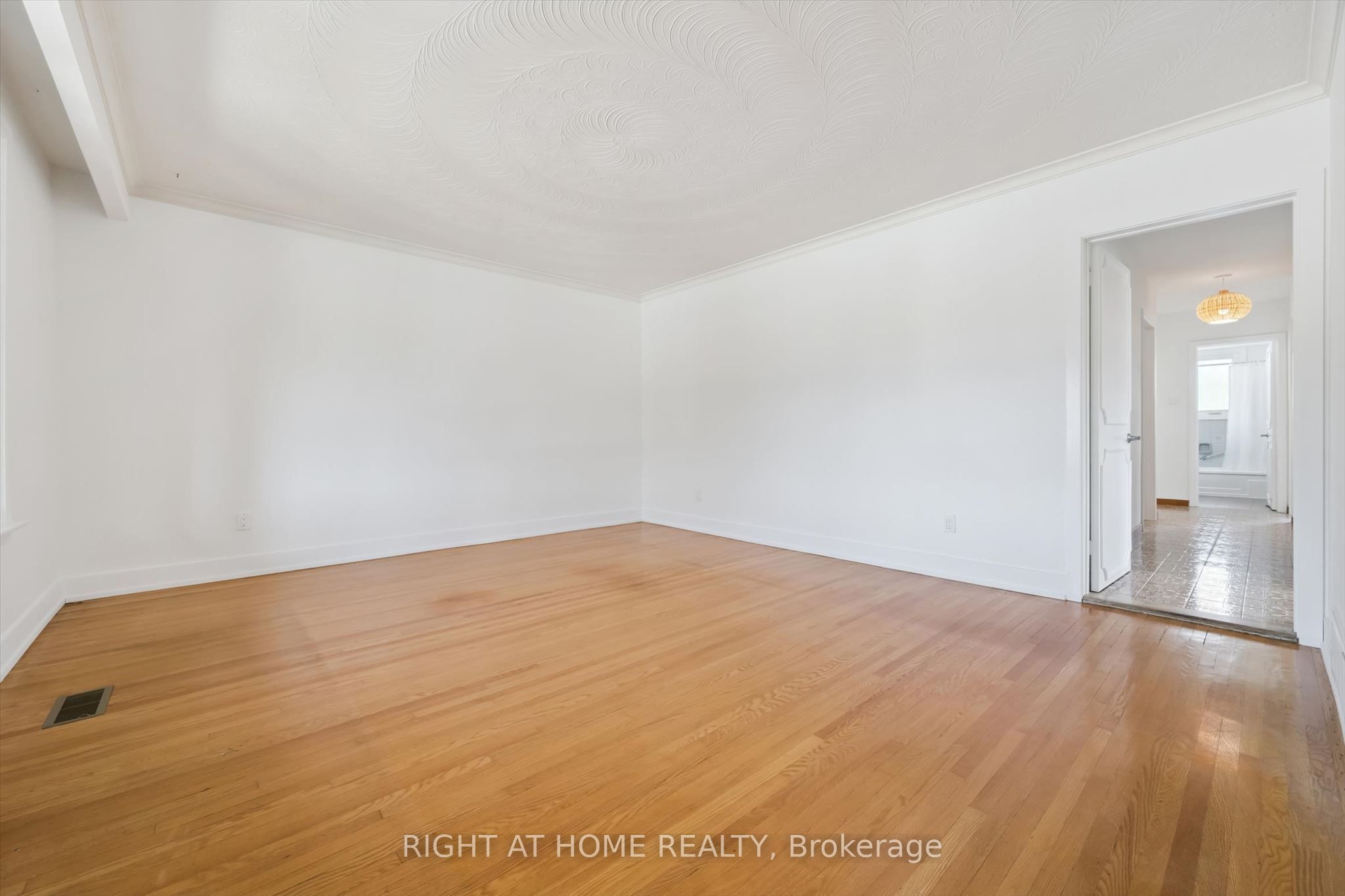 27 Jocada Road Property Photo 12