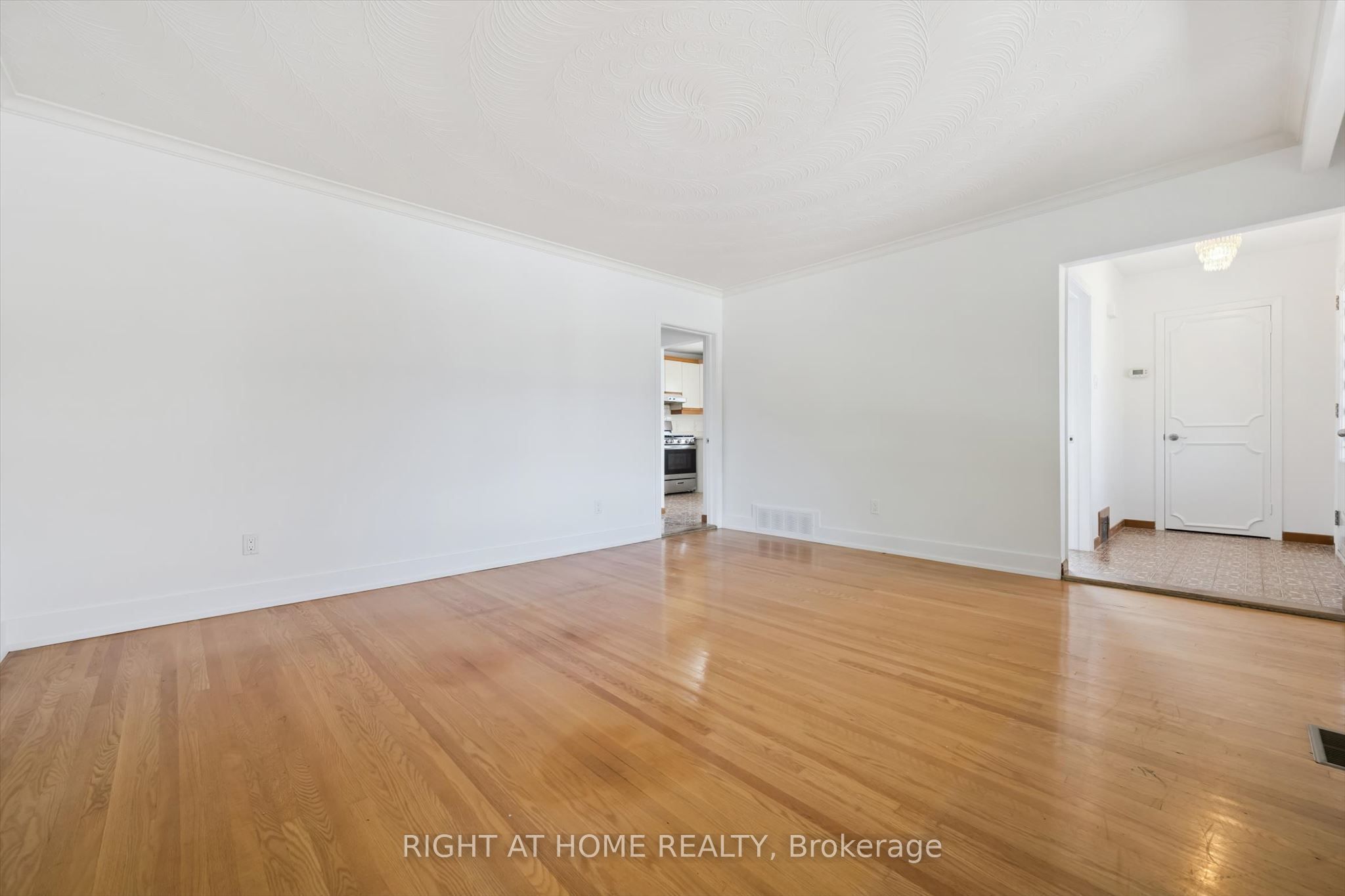27 Jocada Road Property Photo 13
