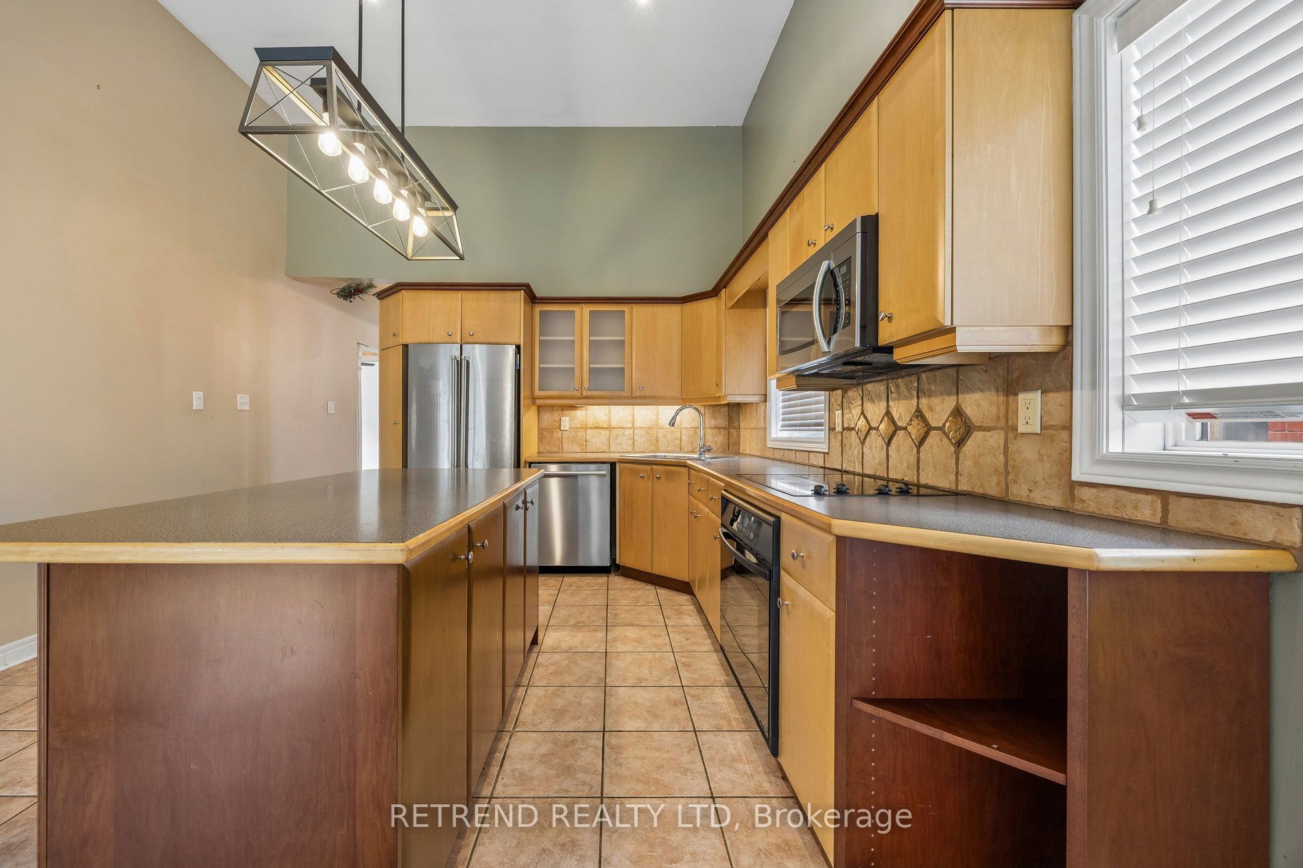 27 Terrastone Court Property Photo 6