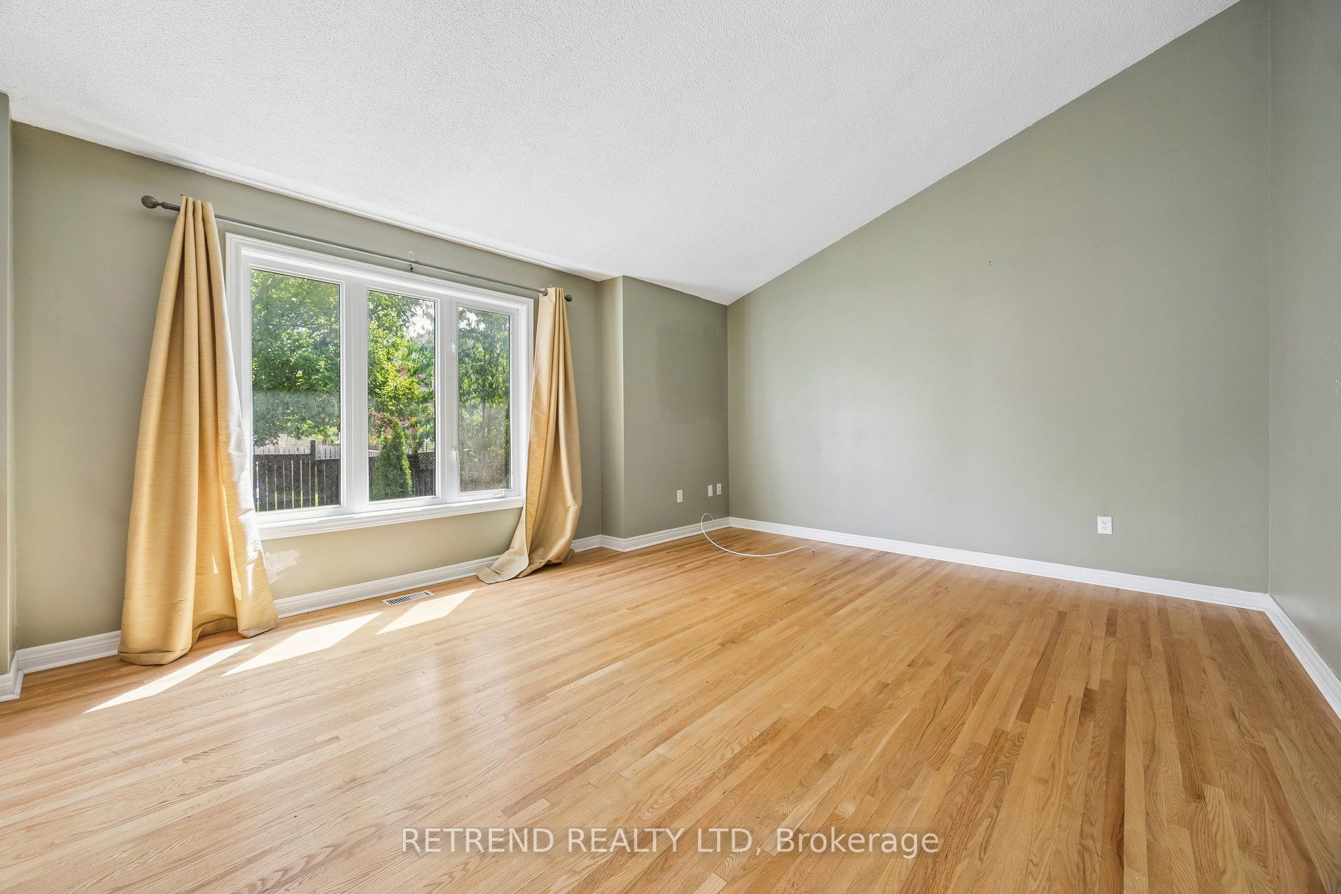 27 Terrastone Court Property Photo 13