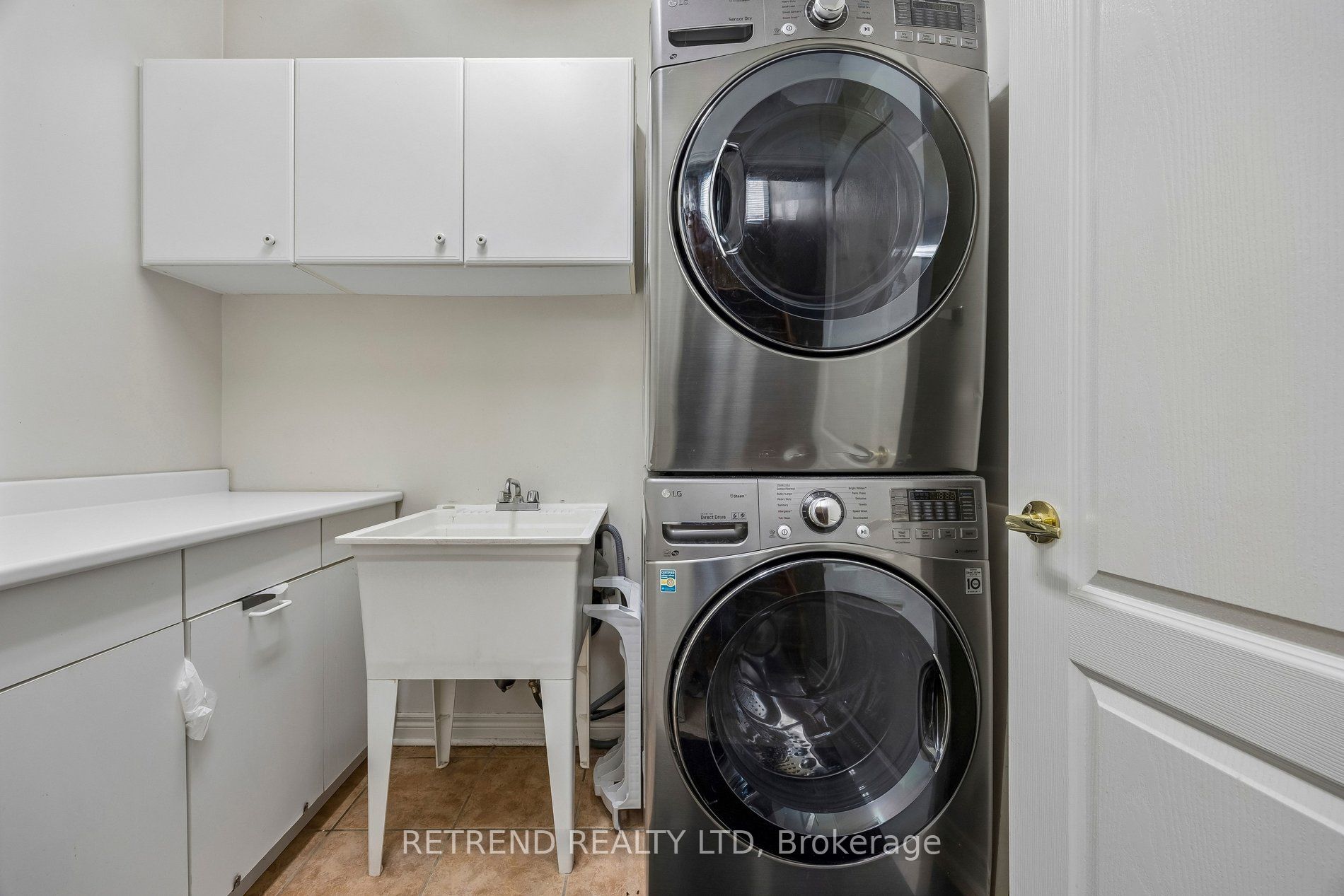 27 Terrastone Court Property Photo 45