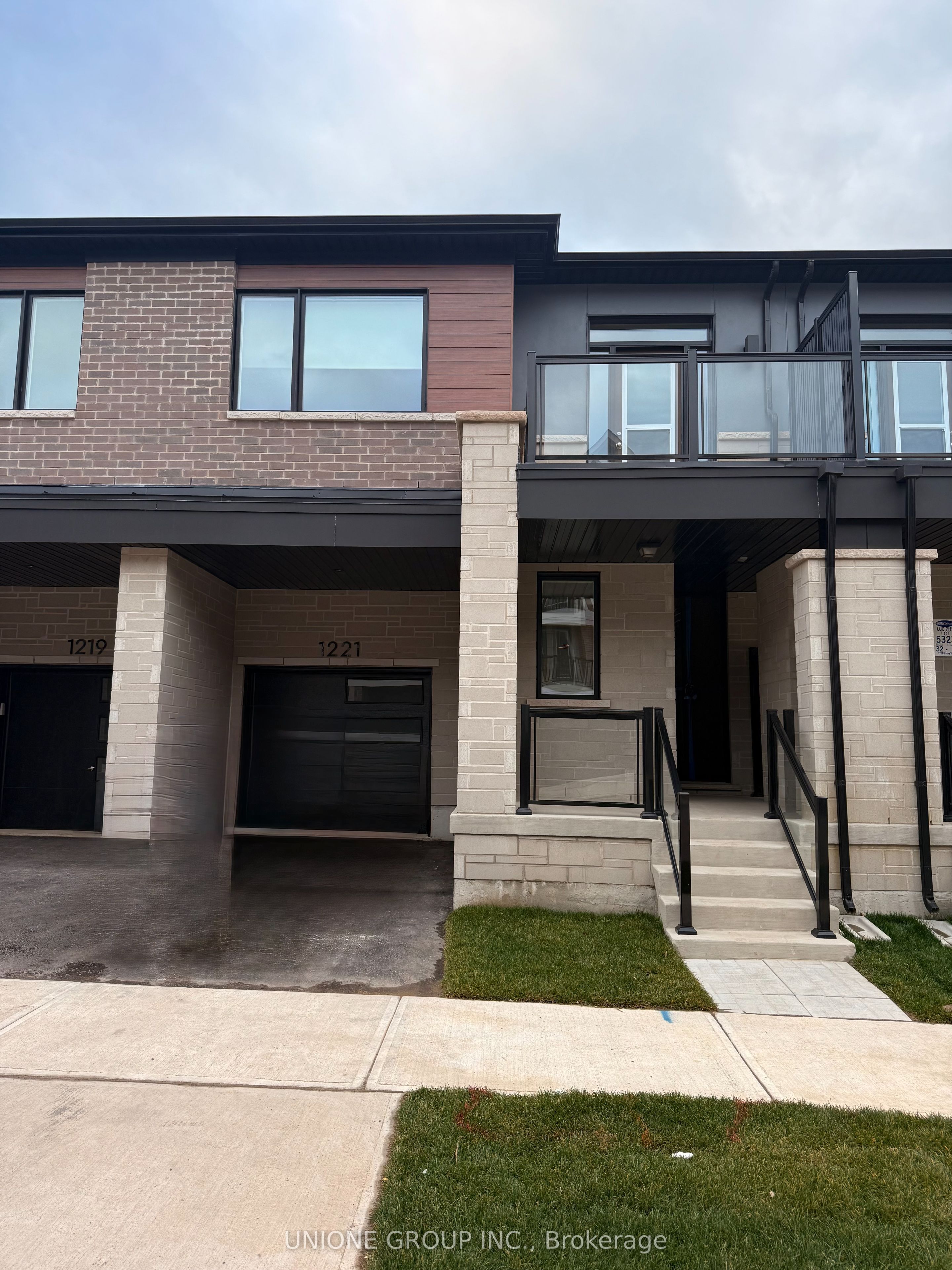 1221 Granary Street Property Photo 1