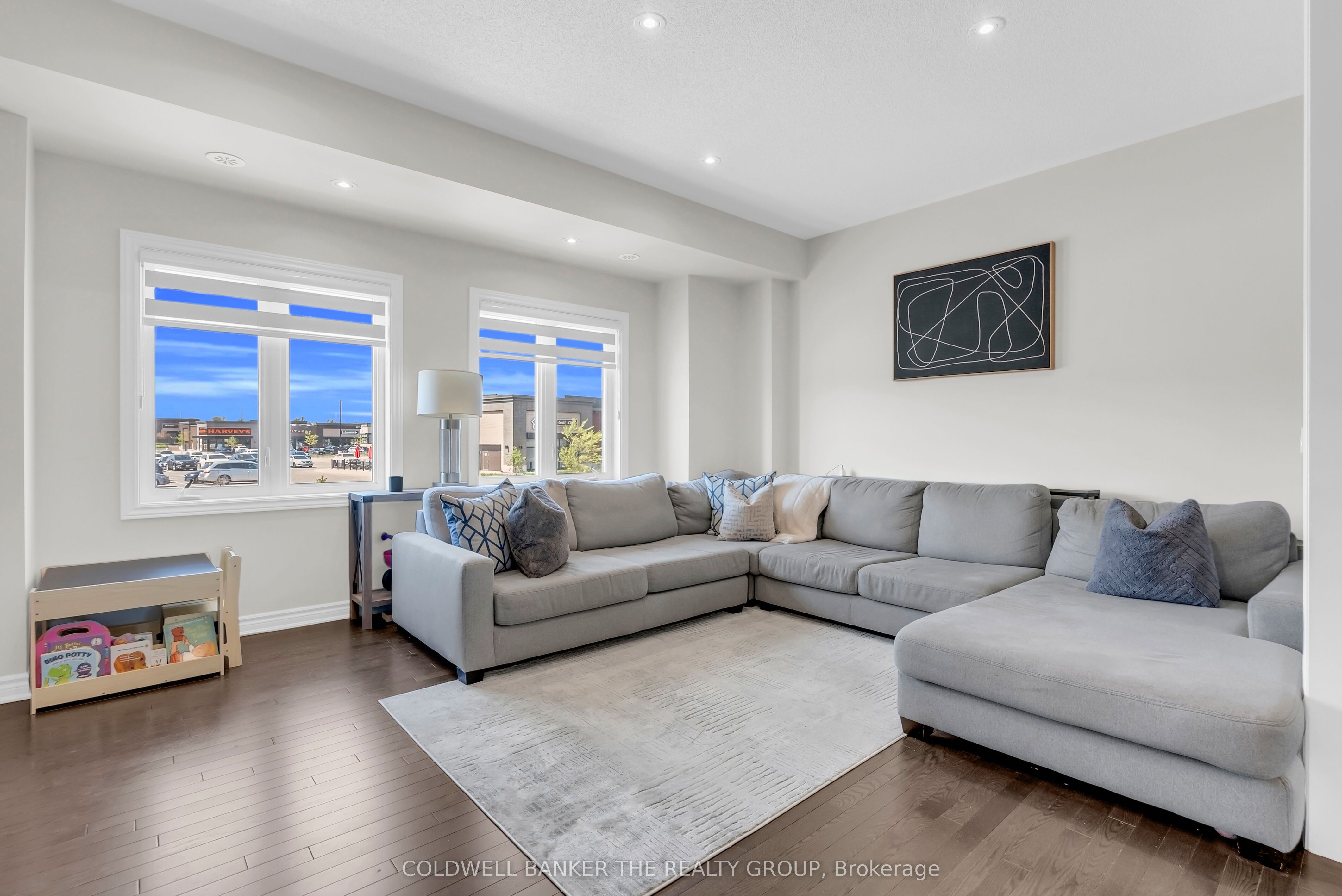 50 Edinburgh Drive 8 Property Photo 14