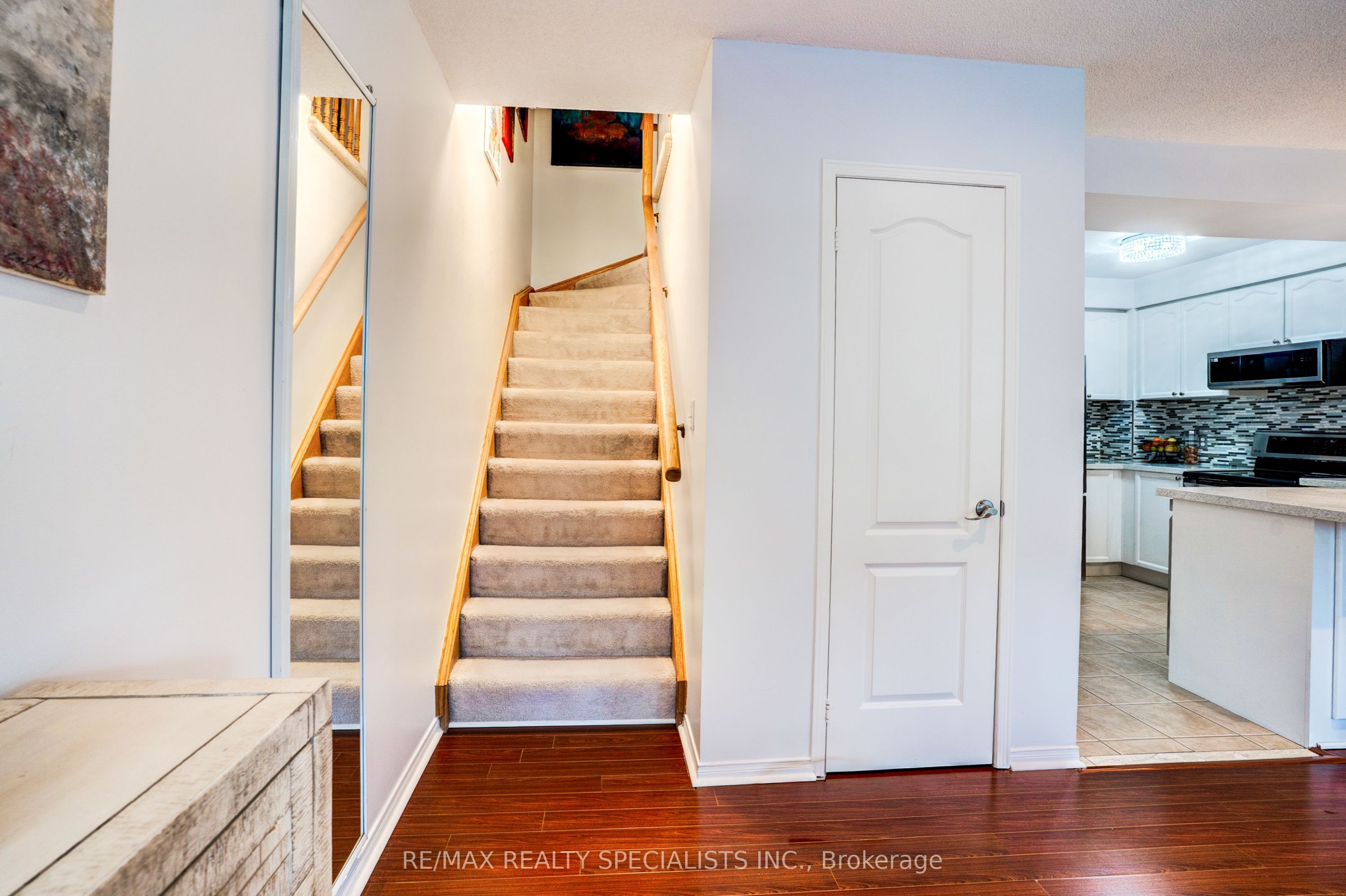 615 Shoreline Drive 11 Property Photo 13