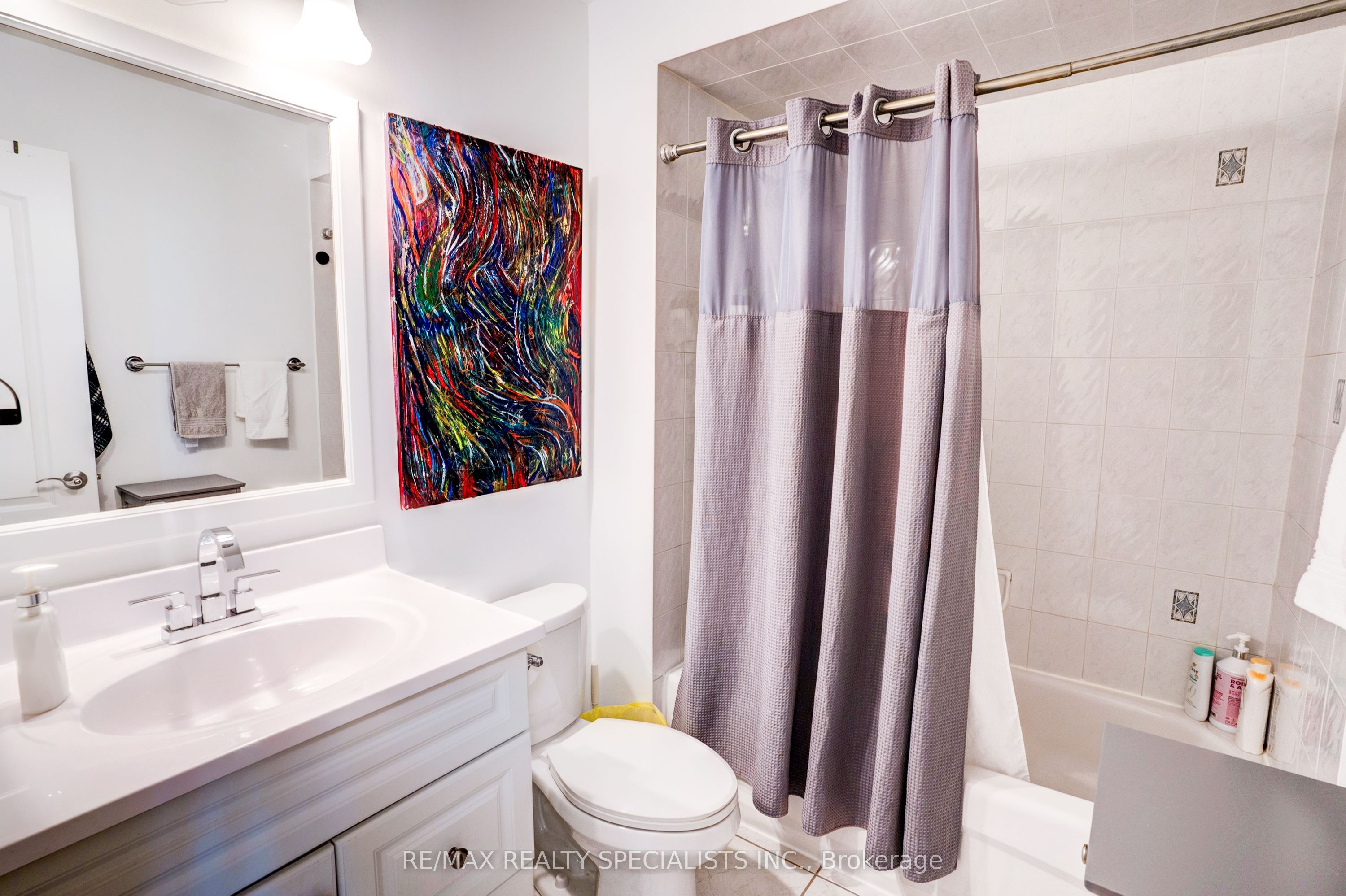 615 Shoreline Drive 11 Property Photo 16