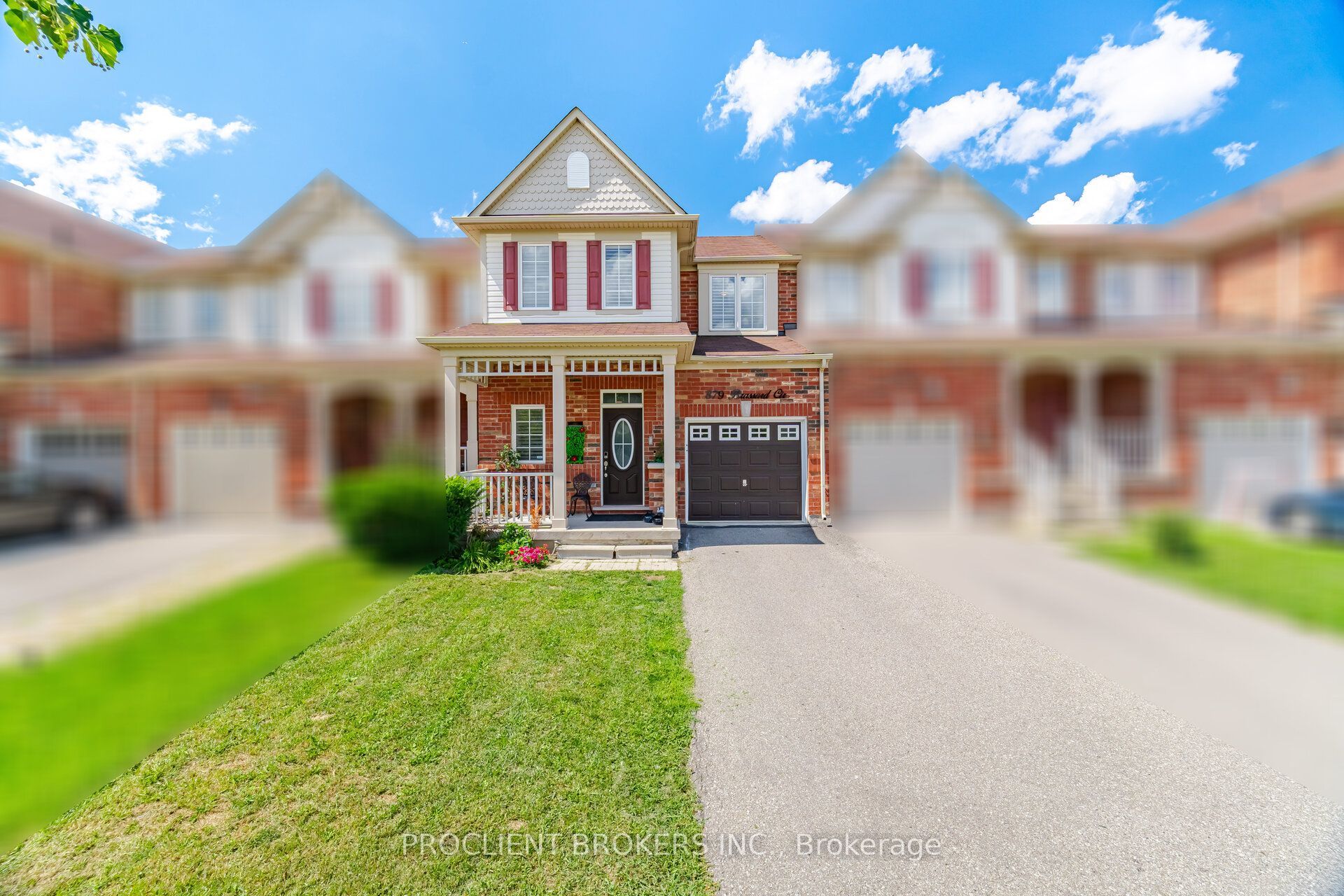 879 Brassard Circle Property Photo 1