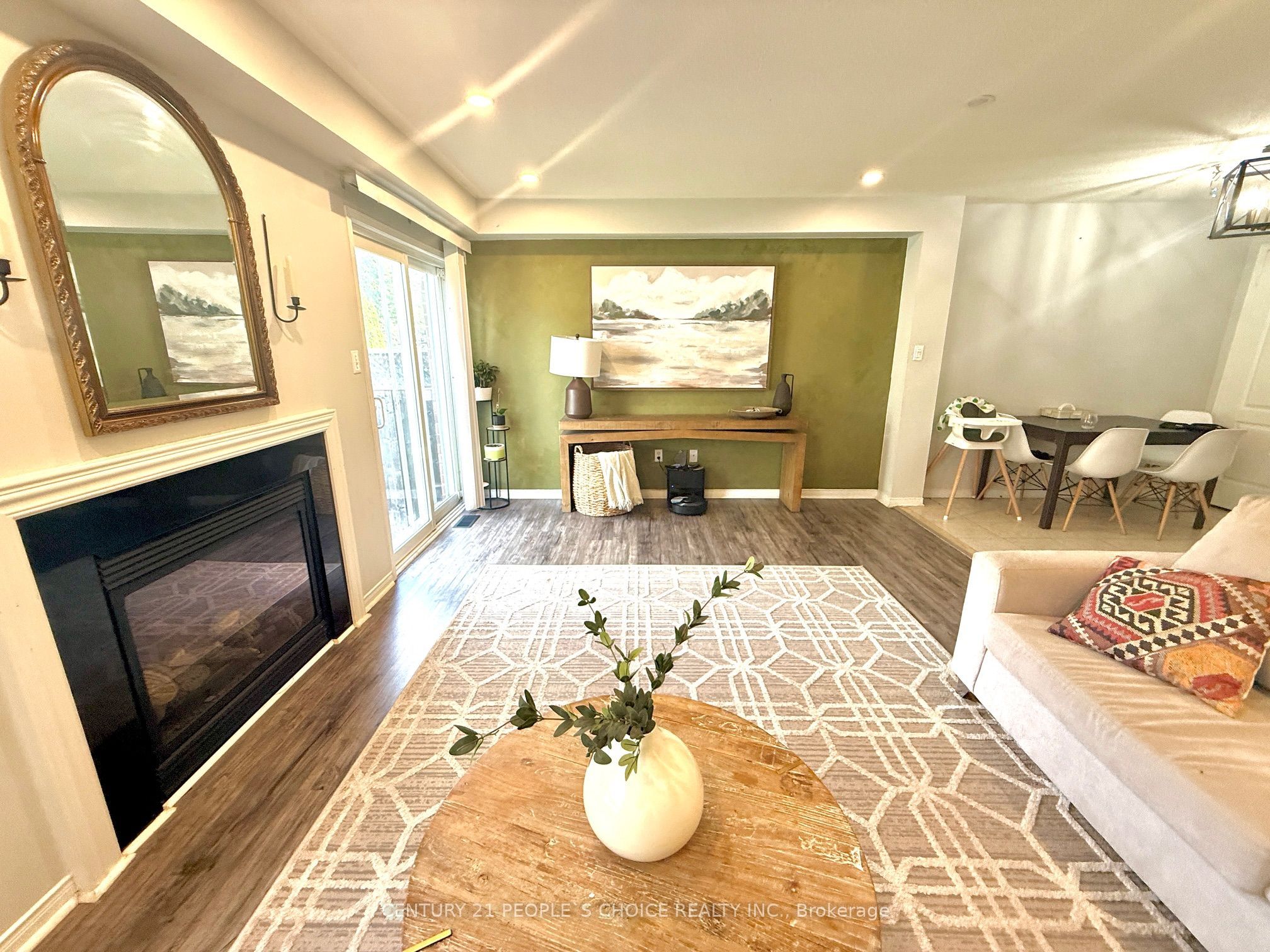 3927 Stardust Drive Property Photo 9