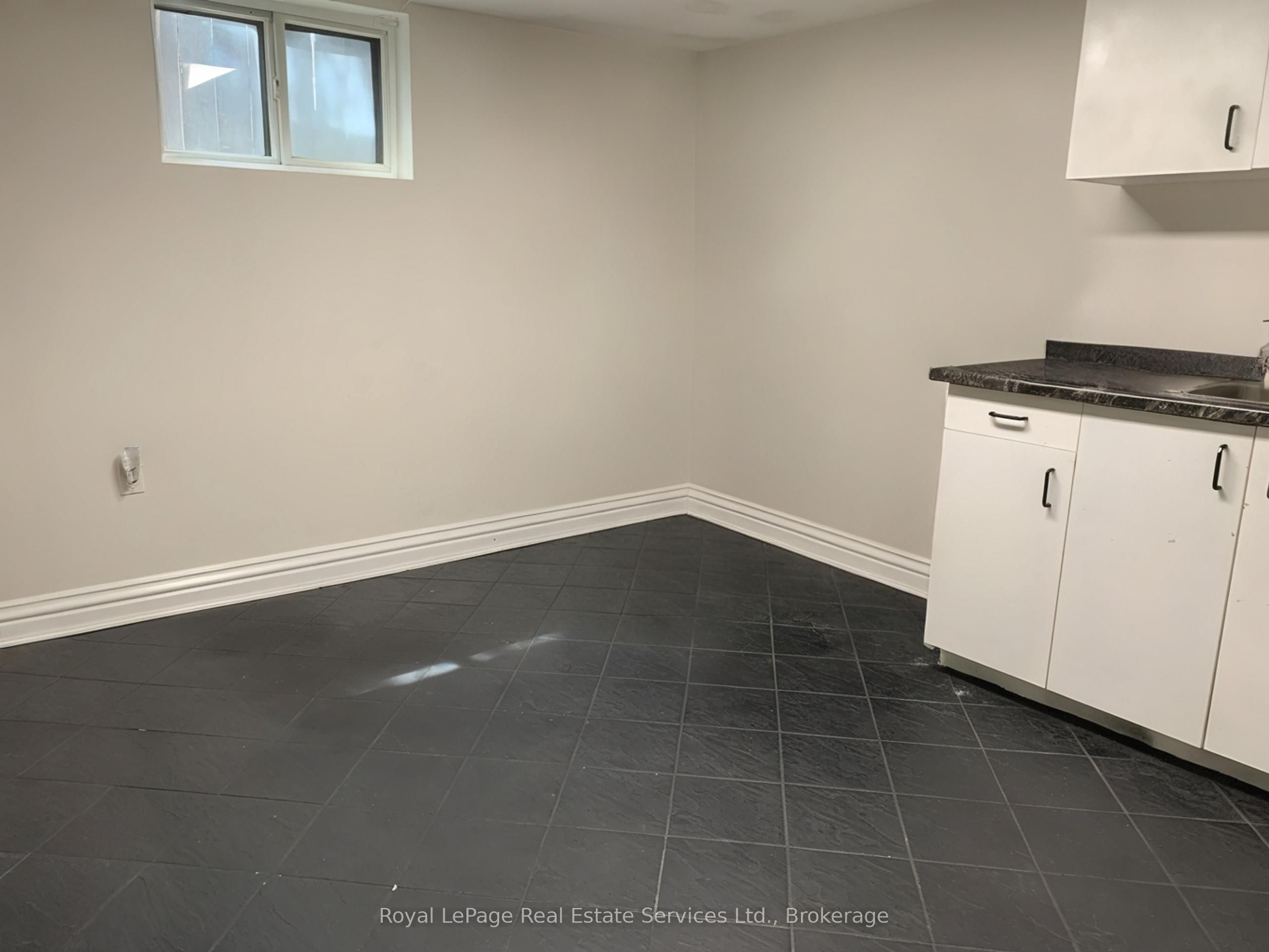 197 Broadway Street Lower Unit Property Photo 11